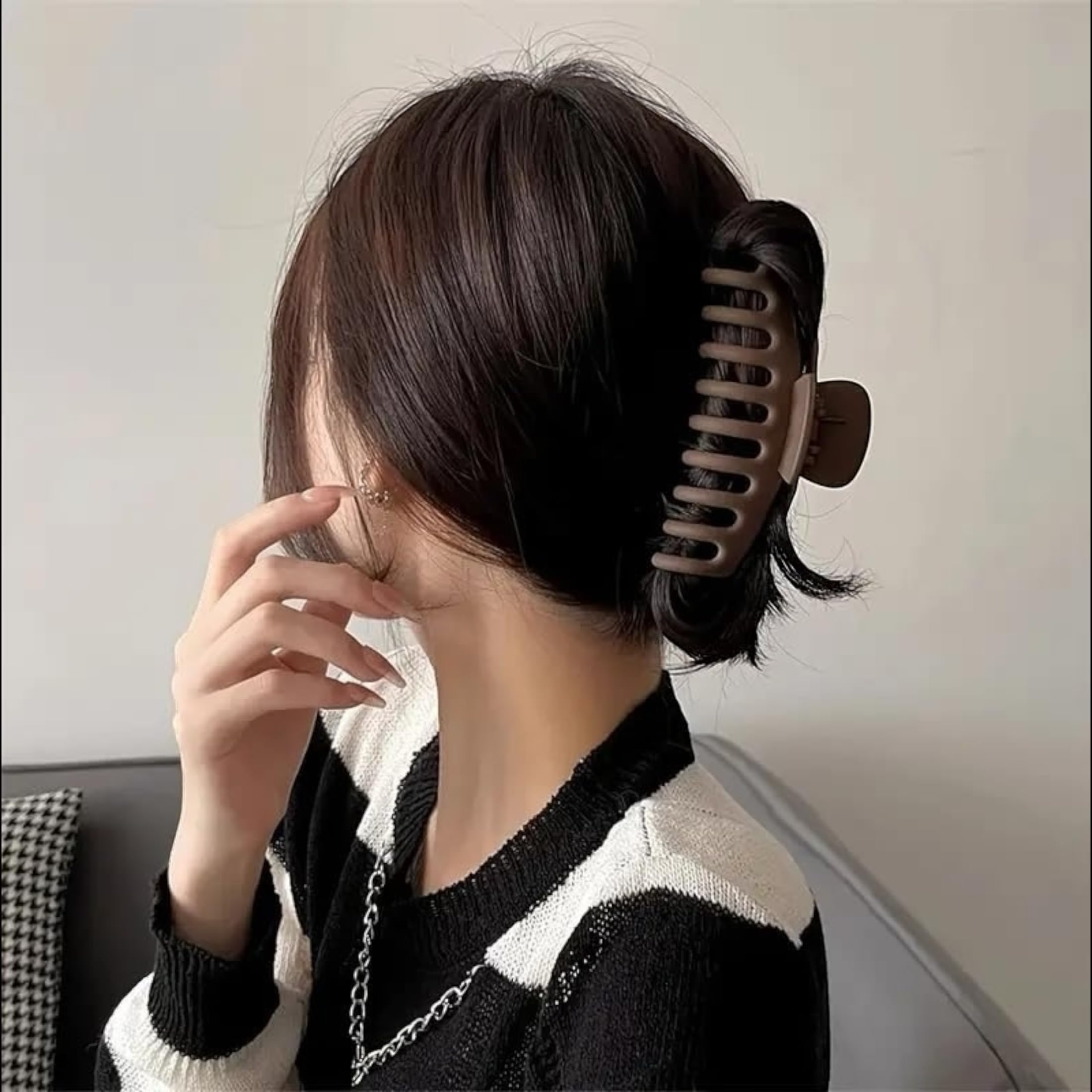 PACTIV 4-Piece Large Claw Clips for Thick Hair - Non-Slip Wide Open Hair Clips for Women & Girls, Strong Hold Ponytail Holder Hair Accessories - Perfect for Workouts, Office, and Everyday Styling
