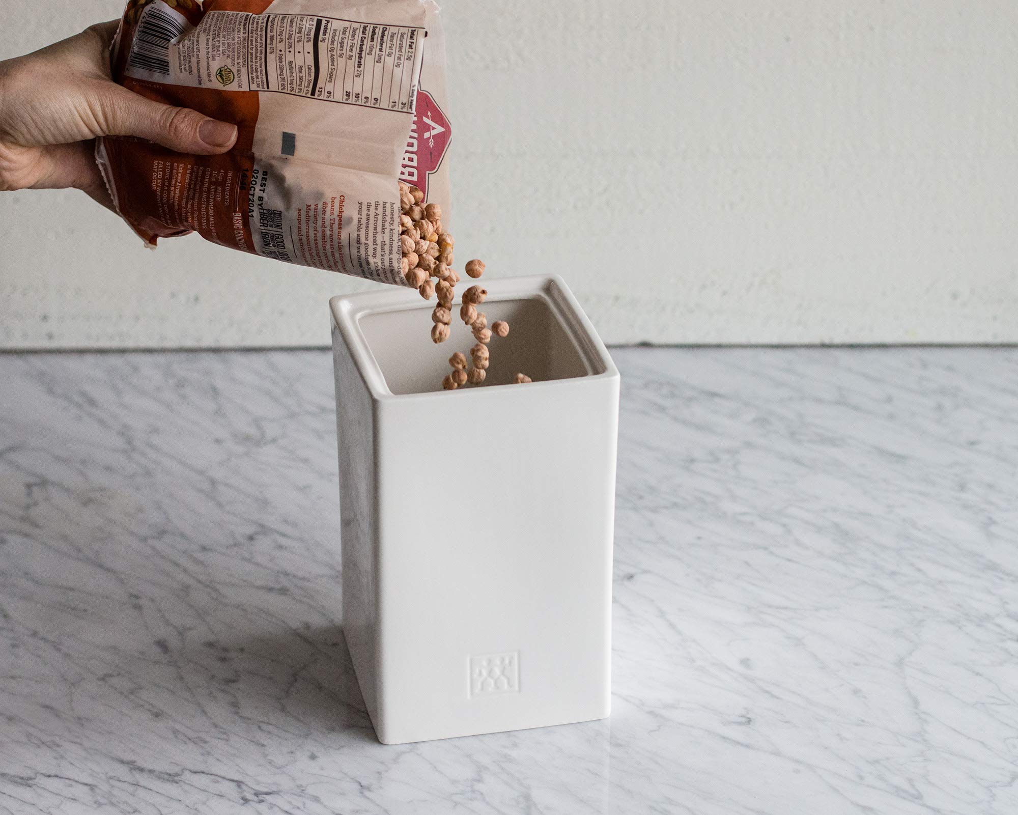 ZWILLING Premium White Ceramic Kitchen Storage Container - Large Airtight Food Canister for Flour, Sugar, Coffee & Dry Goods - Perfect for Pantry Organization & Countertop Display