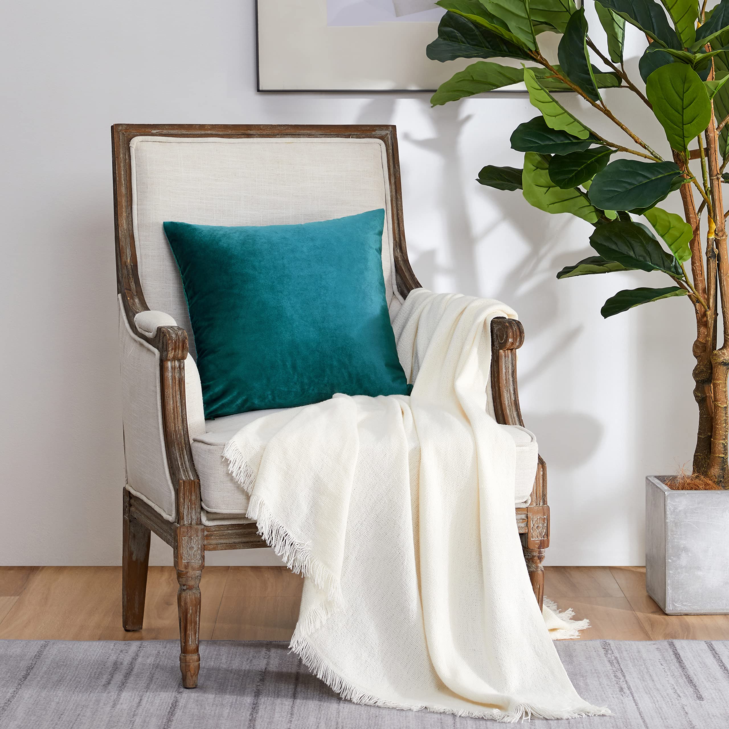 GIGIZAZA Velvet Throw Pillow Covers Set of 2 - 24x24 Inch Teal Peacock Green Sofa Cushion Covers for Living Room, Bedroom & Home Décor