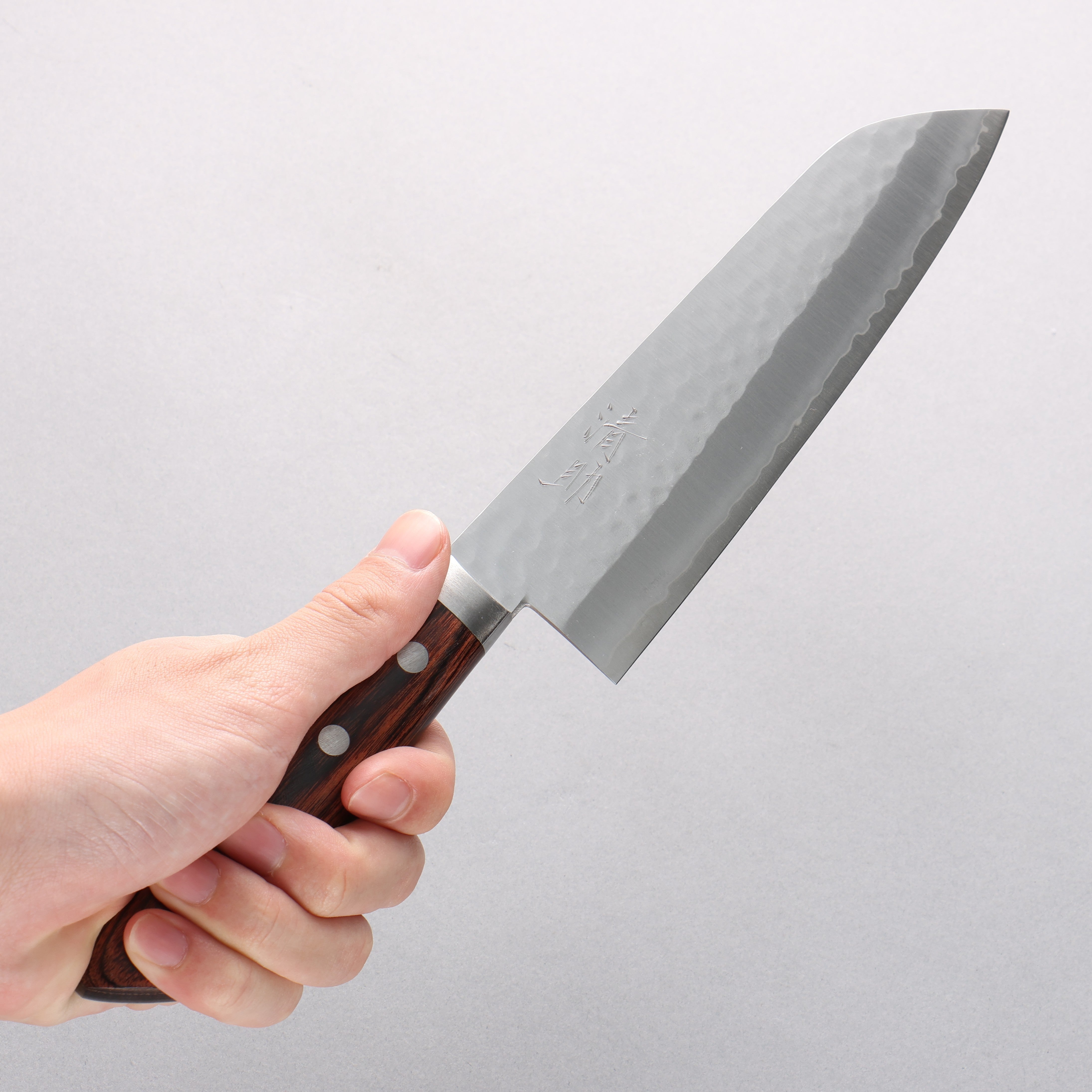 Premium Seisuke VG1 Hammered Santoku Knife 165mm - Japanese Damascus Steel with Mahogany Handle - Perfect for Slicing, Dicing & Chopping Vegetables, Meat & Fish