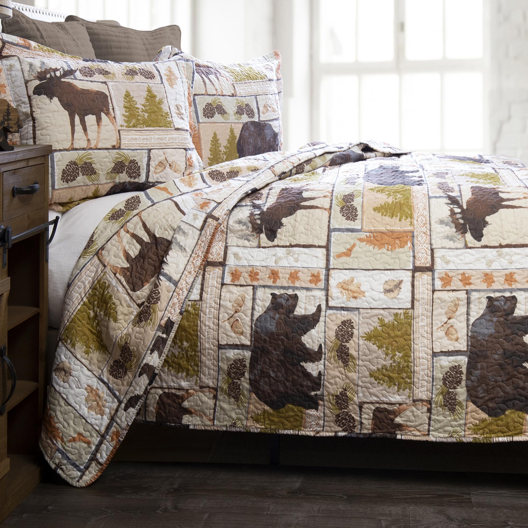 CARSTENS, INC. Rustic Cabin Country Bedding Set - Soft Microfiber Quilt with Vintage Lodge Design for Twin Size Beds | Perfect for Cozy Cabins, Farmhouse Decor & Country Style Bedrooms