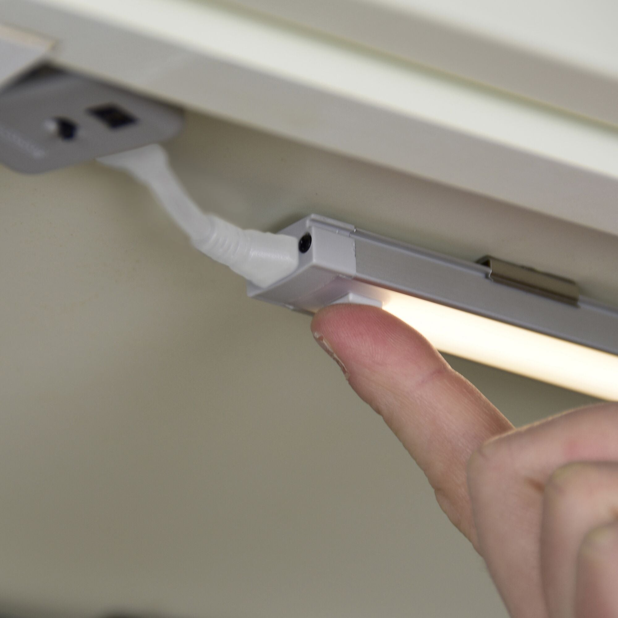 3 Bar LED Under Cabinet Lighting Kit - Warm White 3000K, 9W, Dimmable, Easy Installation - Perfect for Kitchen Countertops, Pantry, and Workspace Lighting