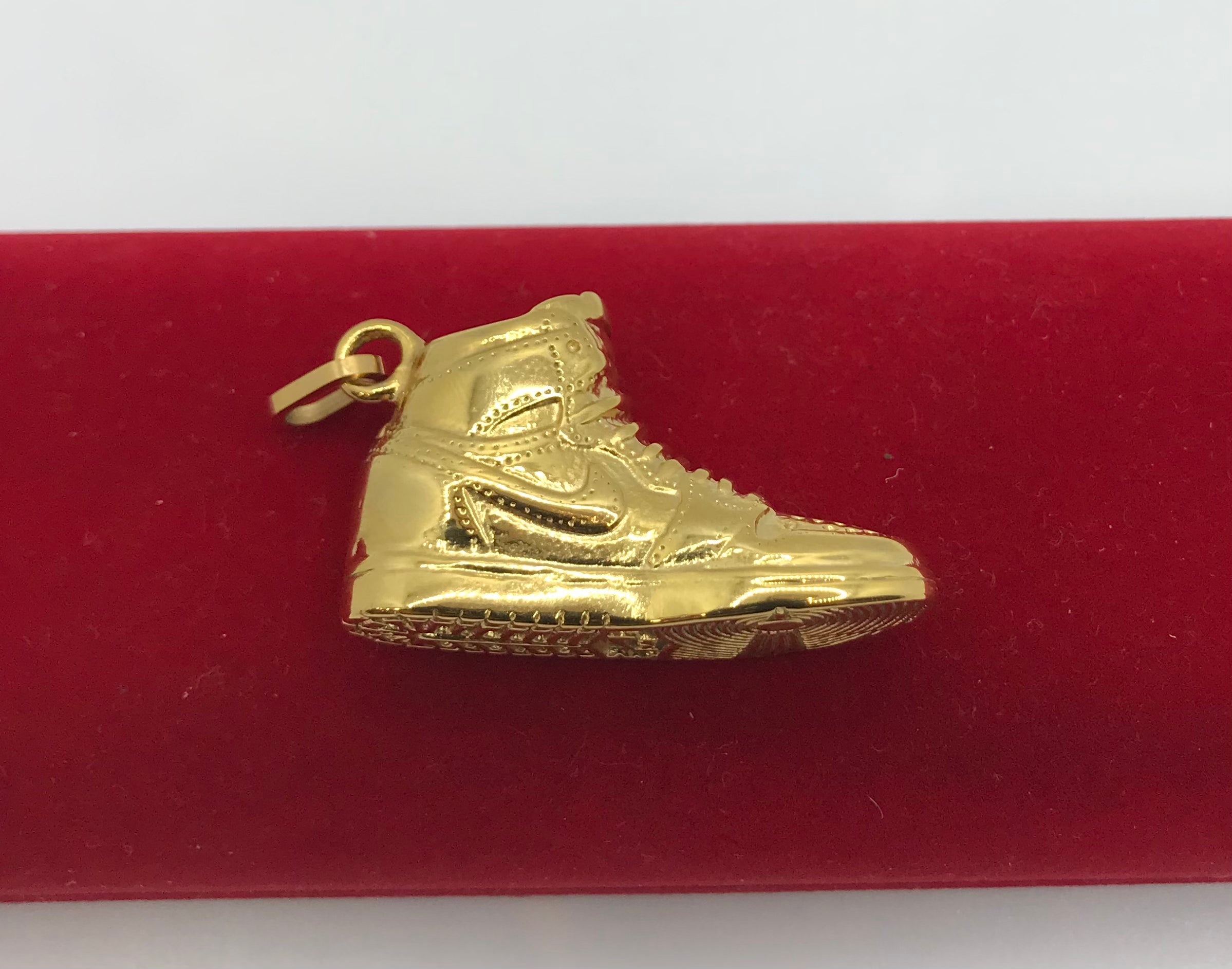 Premium Stainless Steel Shoe Pendant Charm - Durable & Stylish Jewelry for Sneakers, Boots & Casual Shoes - Perfect for Customization, Gifts & Fashion Accessories
