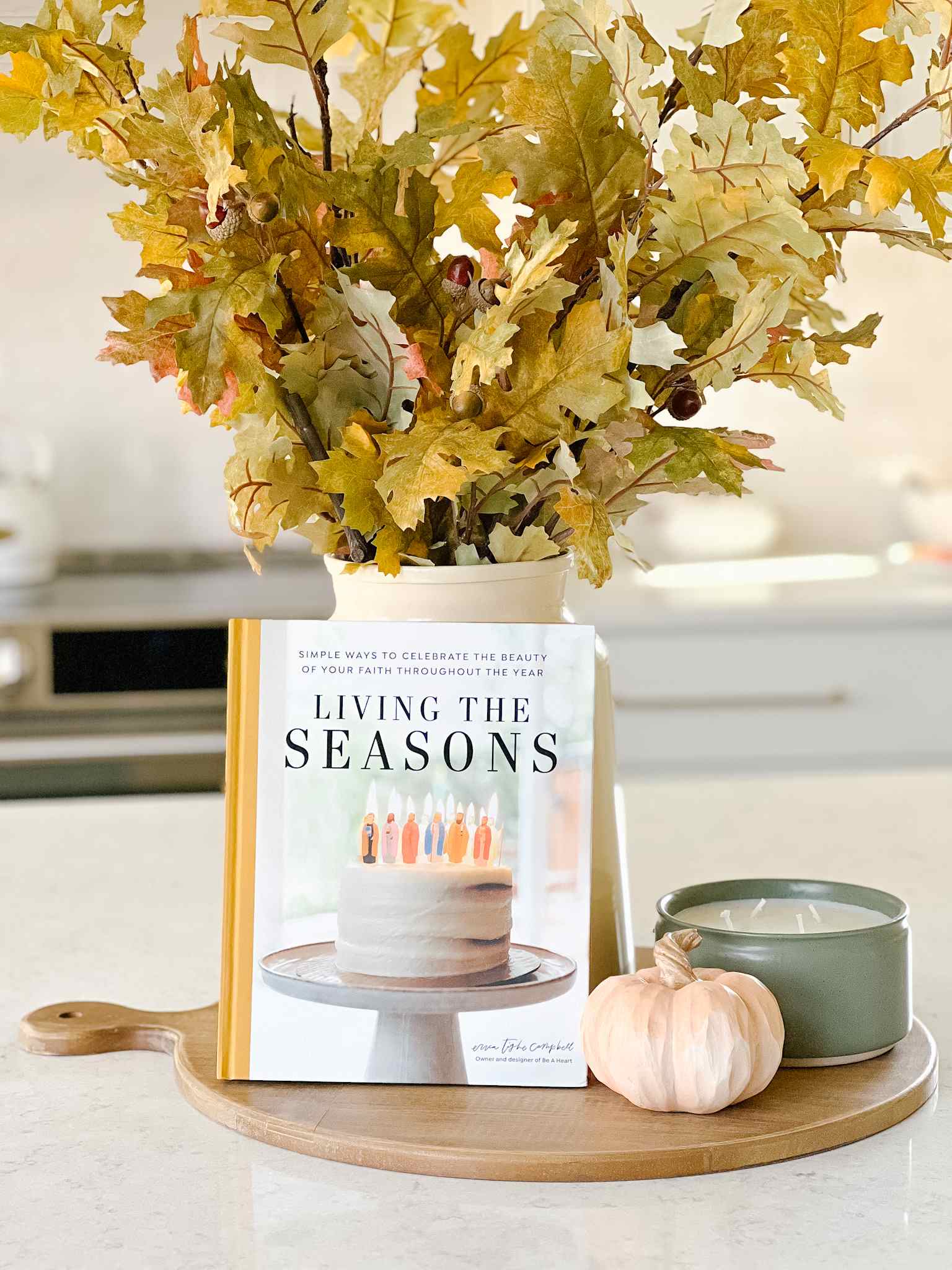Living the Seasons Book - Inspiring Guide to Seasonal Living & Mindfulness | Perfect for Home Decor, Gifts & Self-Care Routines