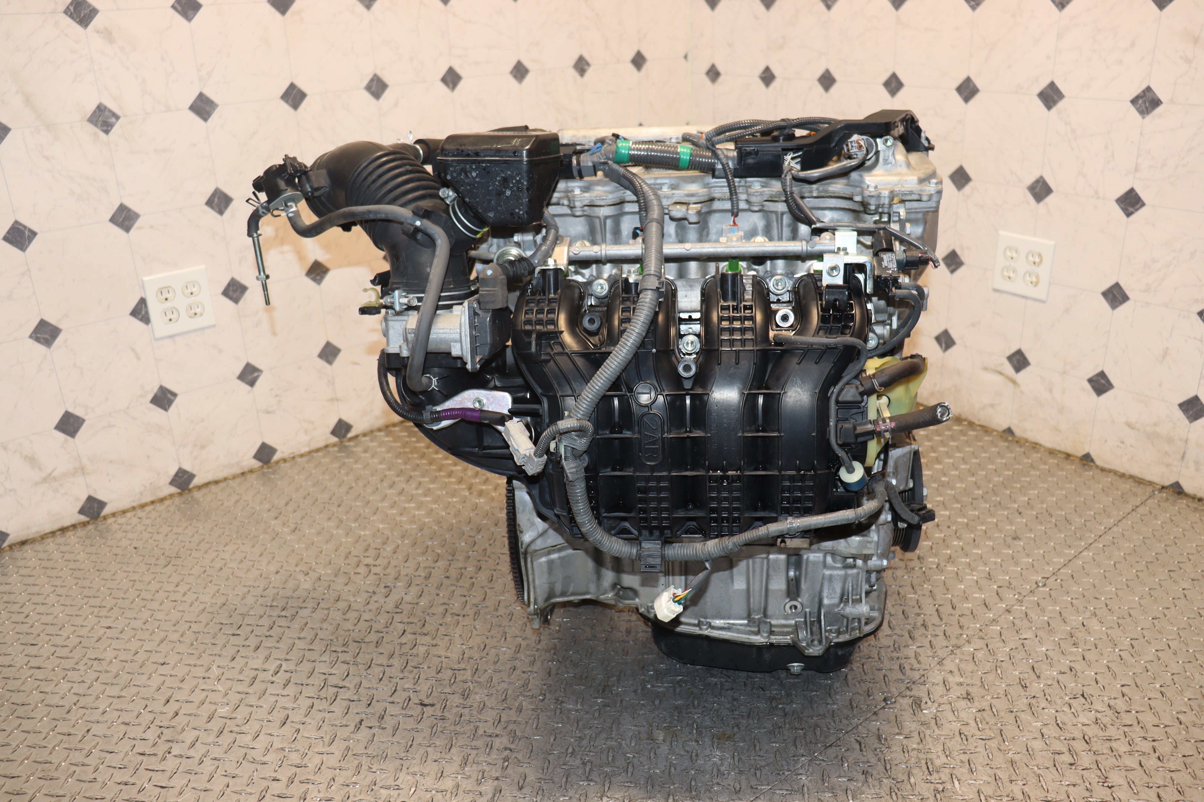 JDM 2AR-FE 2.5L 4Cyl DOHC Engine for 2013-2018 Toyota RAV4 - High Performance Replacement Engine for Smooth Driving & Off-Road Adventures