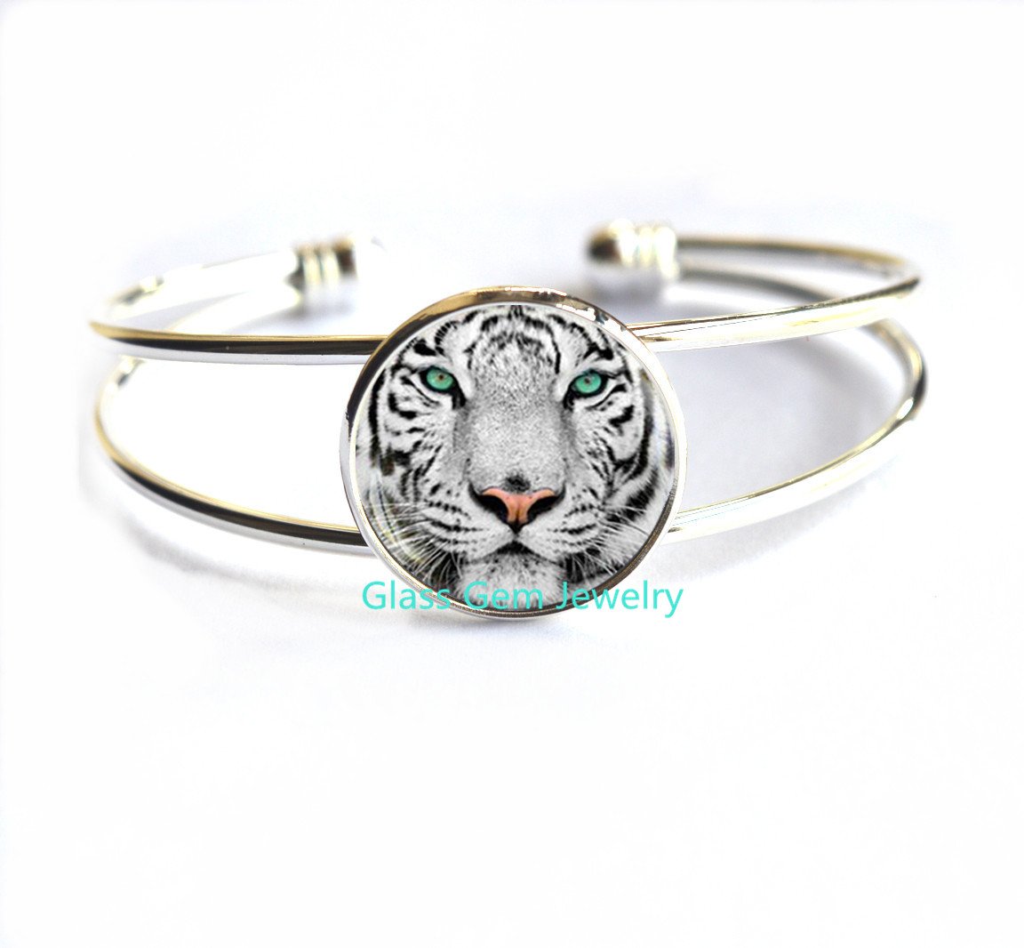 White Tiger Bracelet for Men & Women - Handmade Tiger Jewelry Gift with Nature Locket Keychain - Spiritual Protection & Fashion Accessory for Outdoor, Travel & Daily Wear (Q0051)