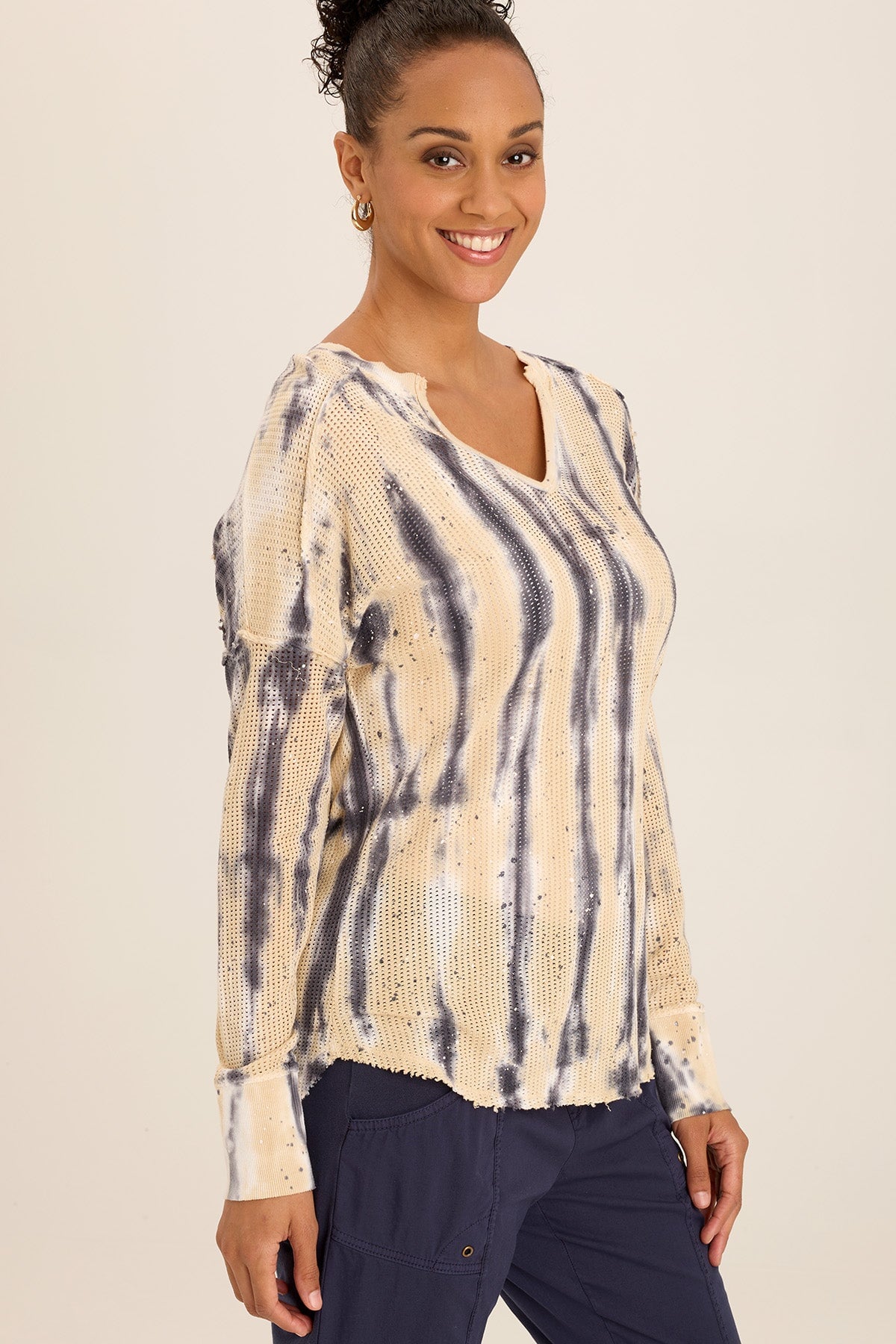 Bullock Mesh V Neck Pullover Sweater for Women - Lightweight Knit Top for Casual Wear & Layering - Perfect for Office, Date Night & Fall Outfits
