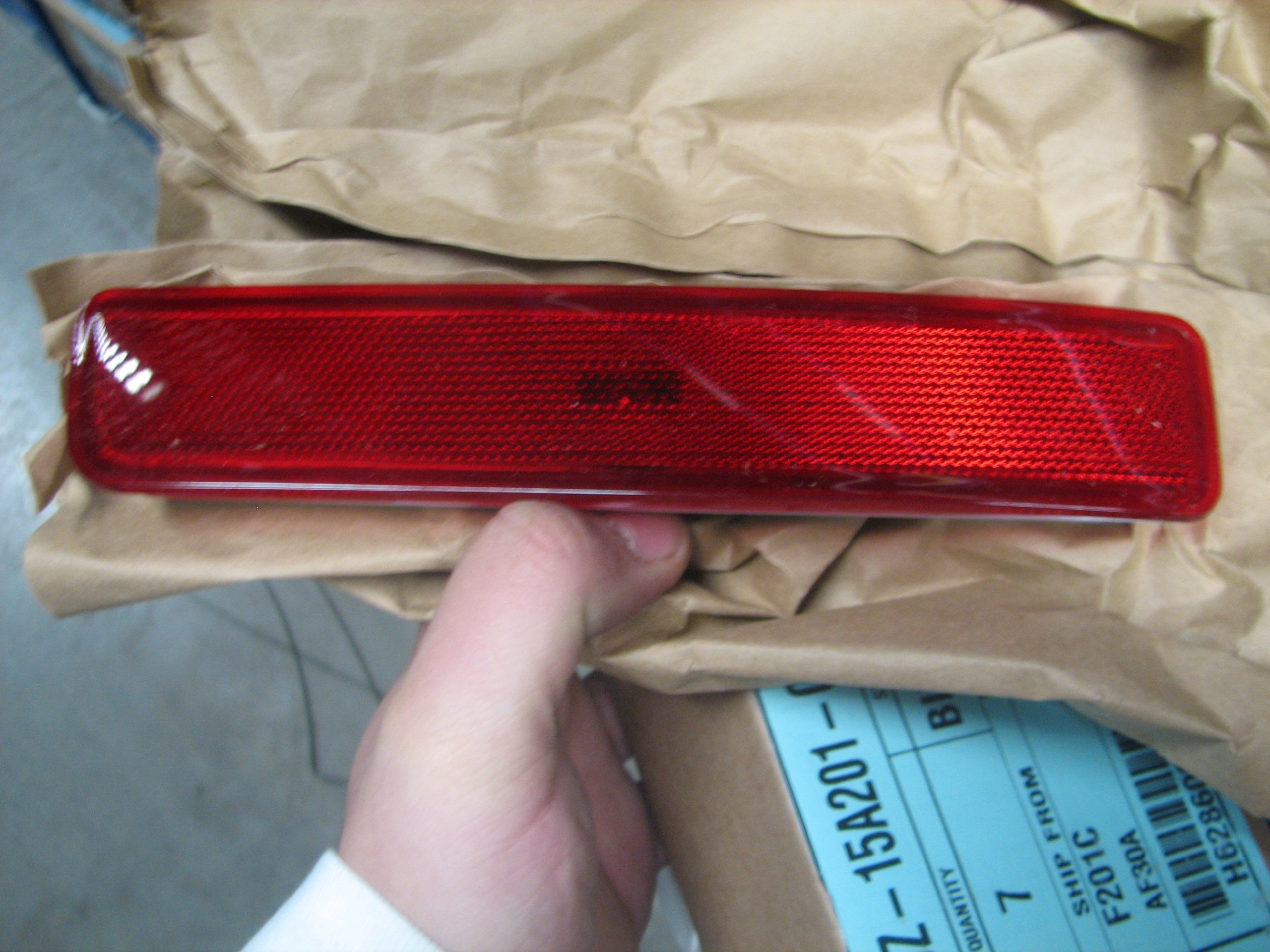 Ford OEM Replacement Lamp Assembly - Headlight, Taillight, or Fog Light - Perfect for Ford Trucks, SUVs, and Cars - Upgrade Your Vehicle Lighting for Night Driving and Safety