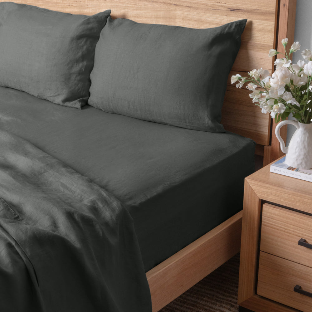 Premium 100% Linen King Size Fitted Sheet & Pillowcase Set - Breathable, Soft & Wrinkle-Resistant - Charcoal Gray - Perfect for Bedroom, Guest Room & Vacation Homes