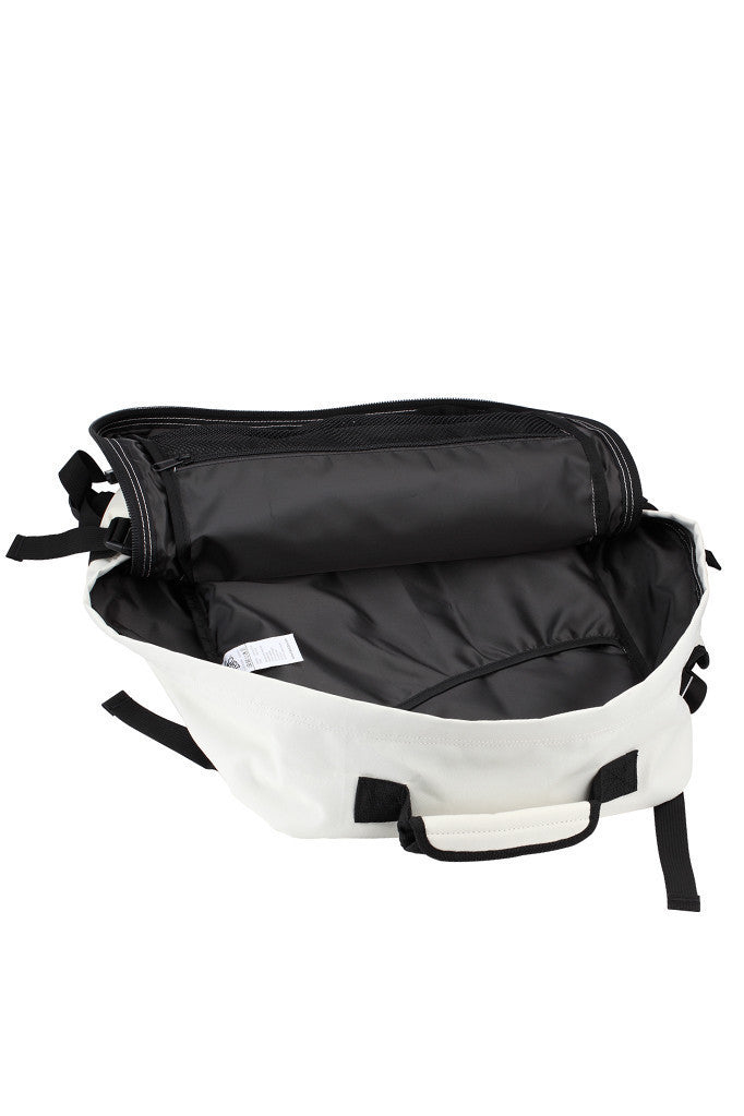 CabinZero Classic 44L Travel Backpack - Lightweight Carry-On Luggage for Men & Women | Perfect for Airplane, Weekend Trips & Outdoor Adventures