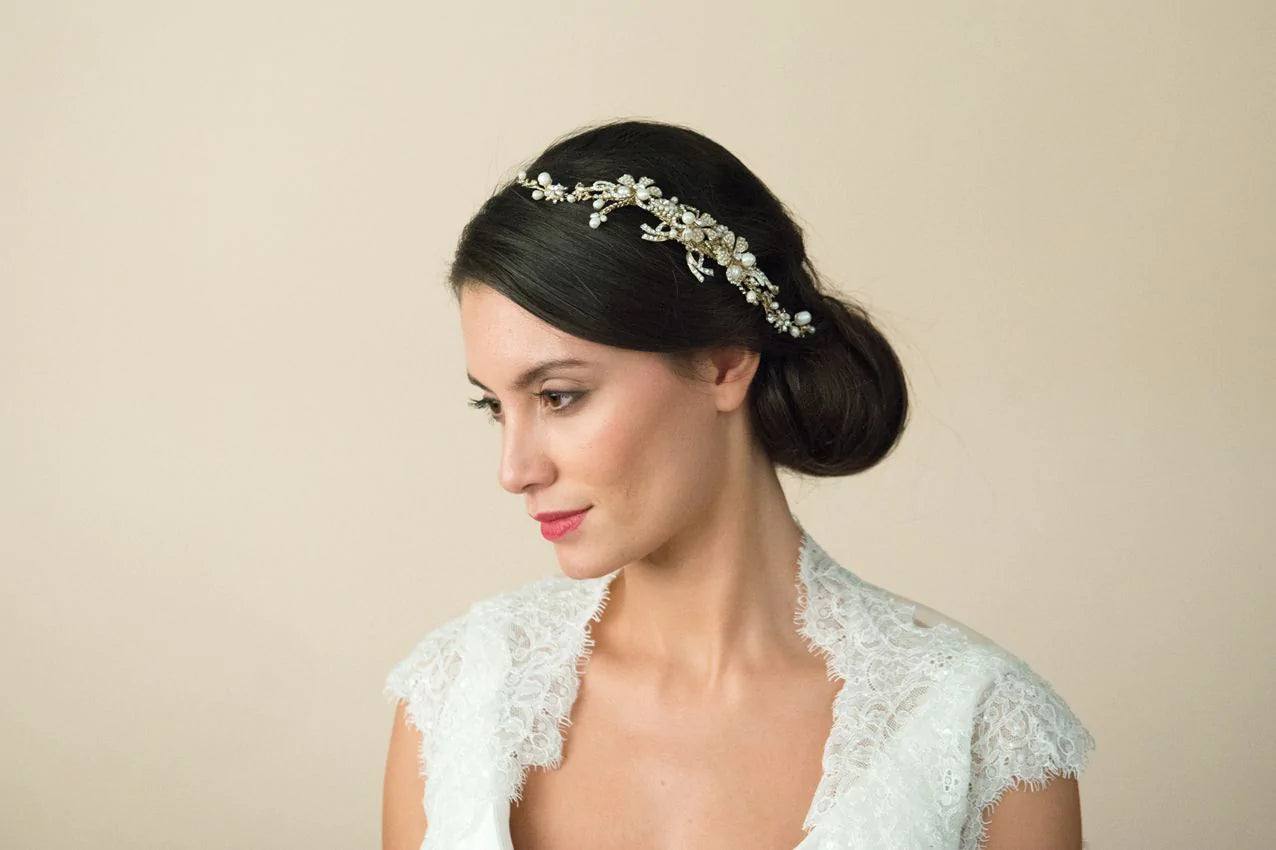 Elegant Gold Bridal Hair Comb with Swarovski Crystals & Freshwater Pearls - Vintage Crescent Moon Wedding Hair Accessory for Brides, Bridesmaids, and Special Occasions