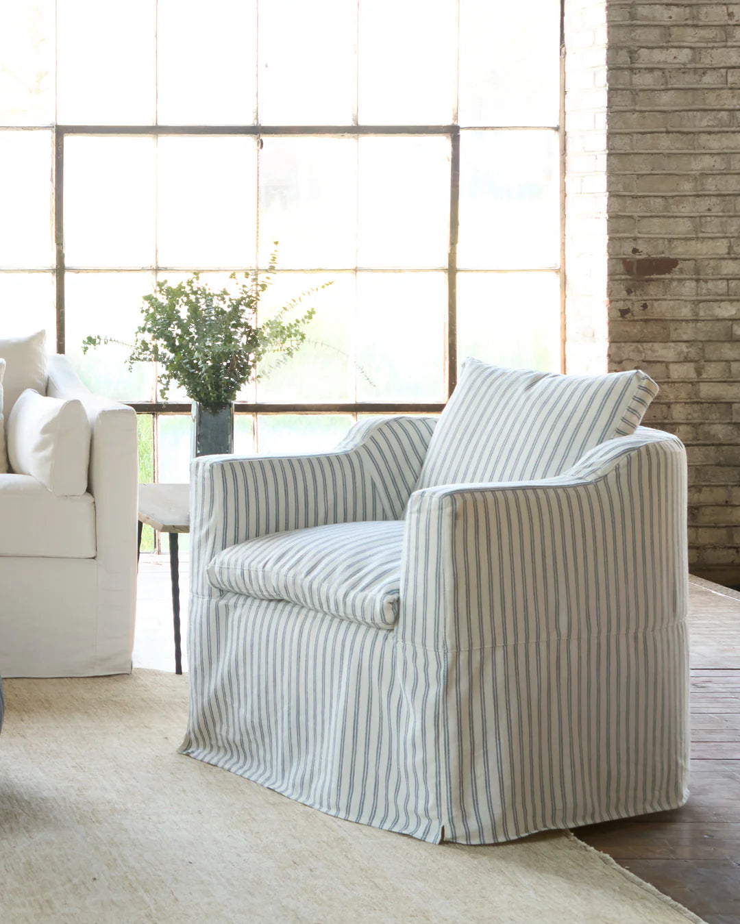 Havana Slipcovered Chair - Comfortable Upholstered Accent Chair for Living Room, Bedroom & Office - Stylish Modern Home Decor Furniture