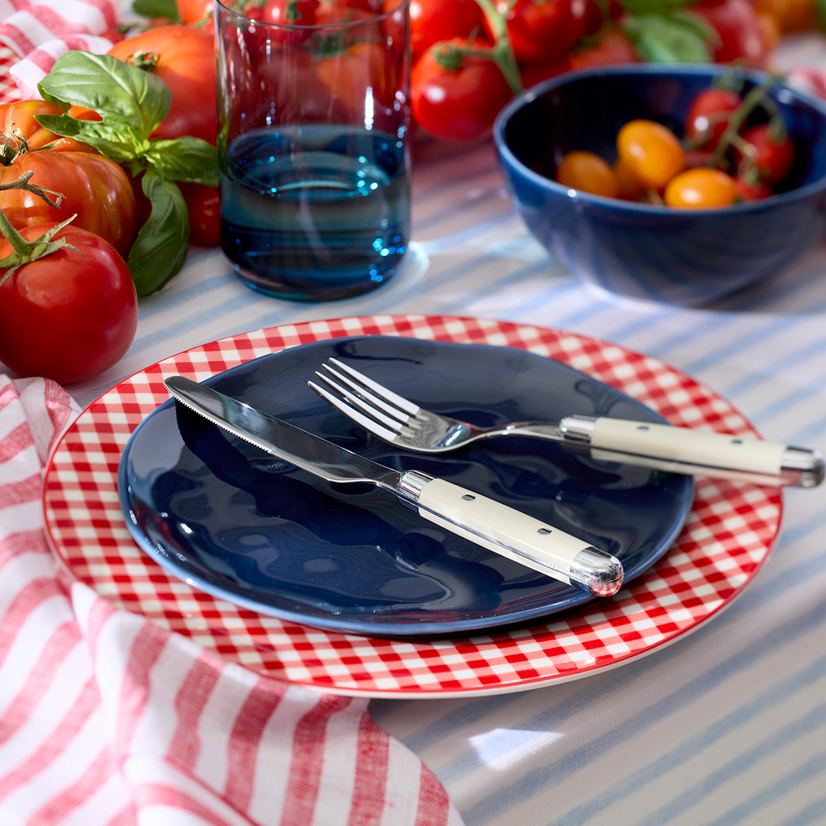 Bay Colors Blue Accent Plates Set of 4 - Elegant Dinnerware for Fine Dining & Special Occasions