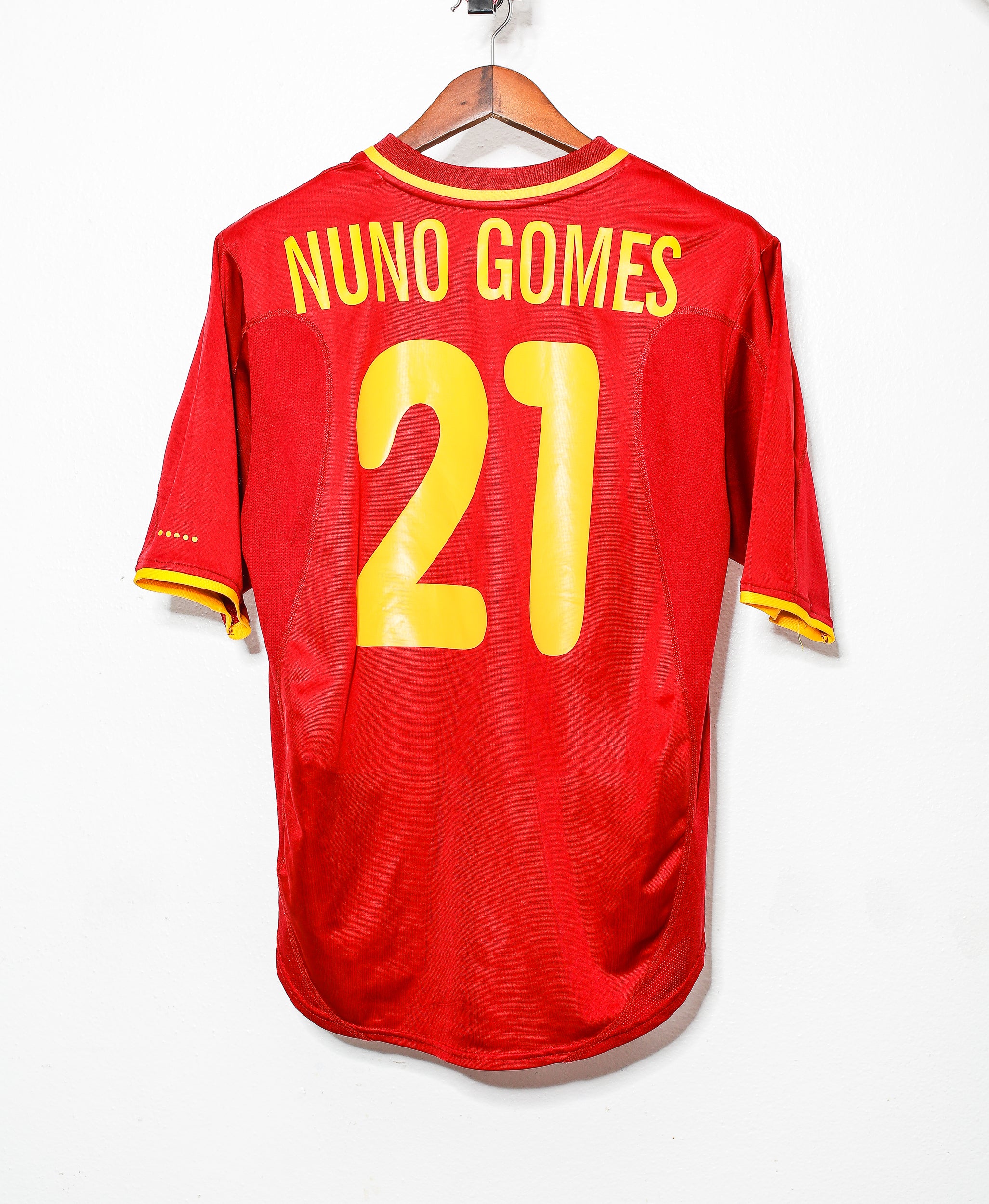 Authentic 2000 Portugal Home Soccer Jersey #21 Nuno Gomes (Size M) - Perfect for Fans, Collectors & Match Days