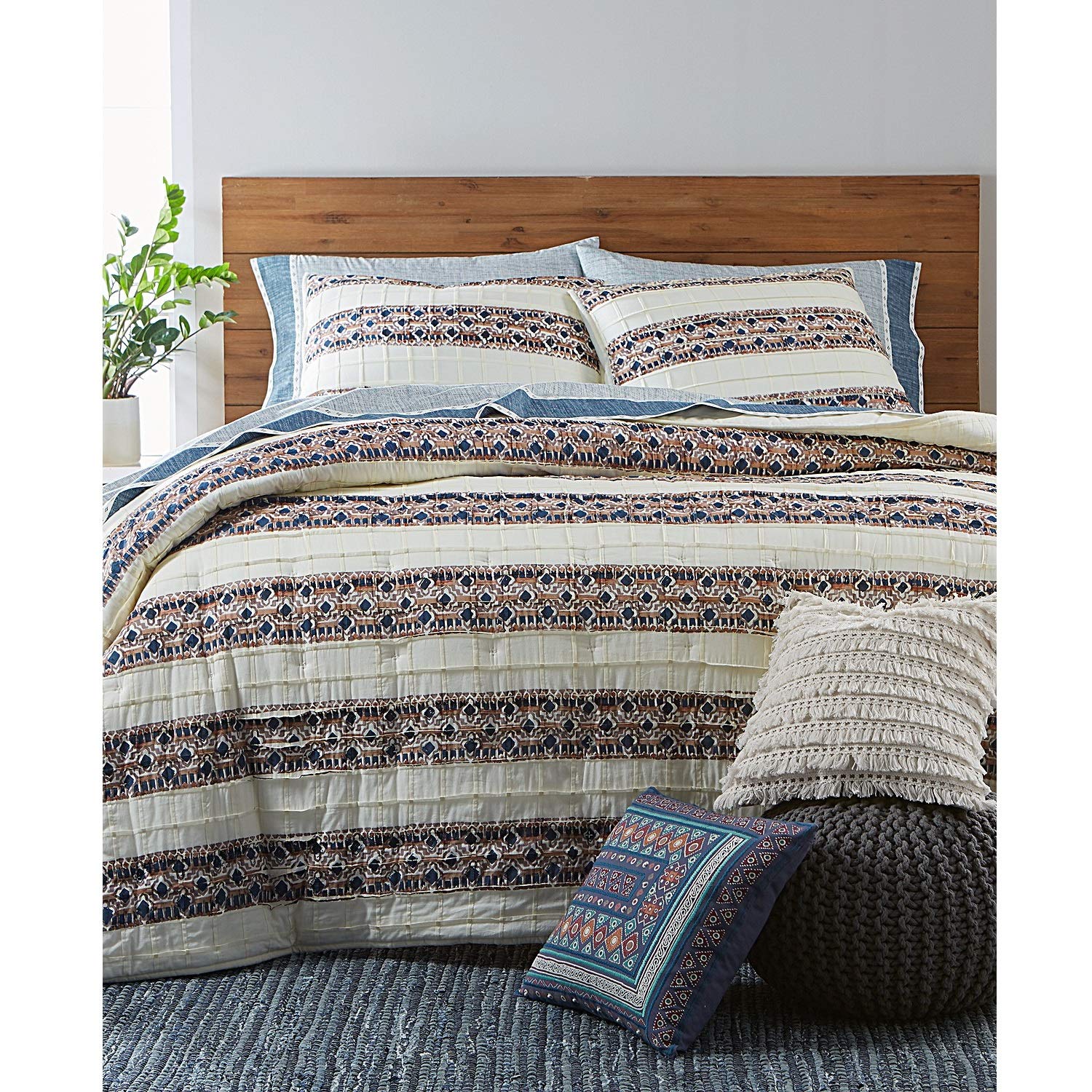 Martha Stewart Collection Pleated Full/Queen Quilt in Tan & Beige - Luxury Bedding for Master Bedrooms & Guest Rooms