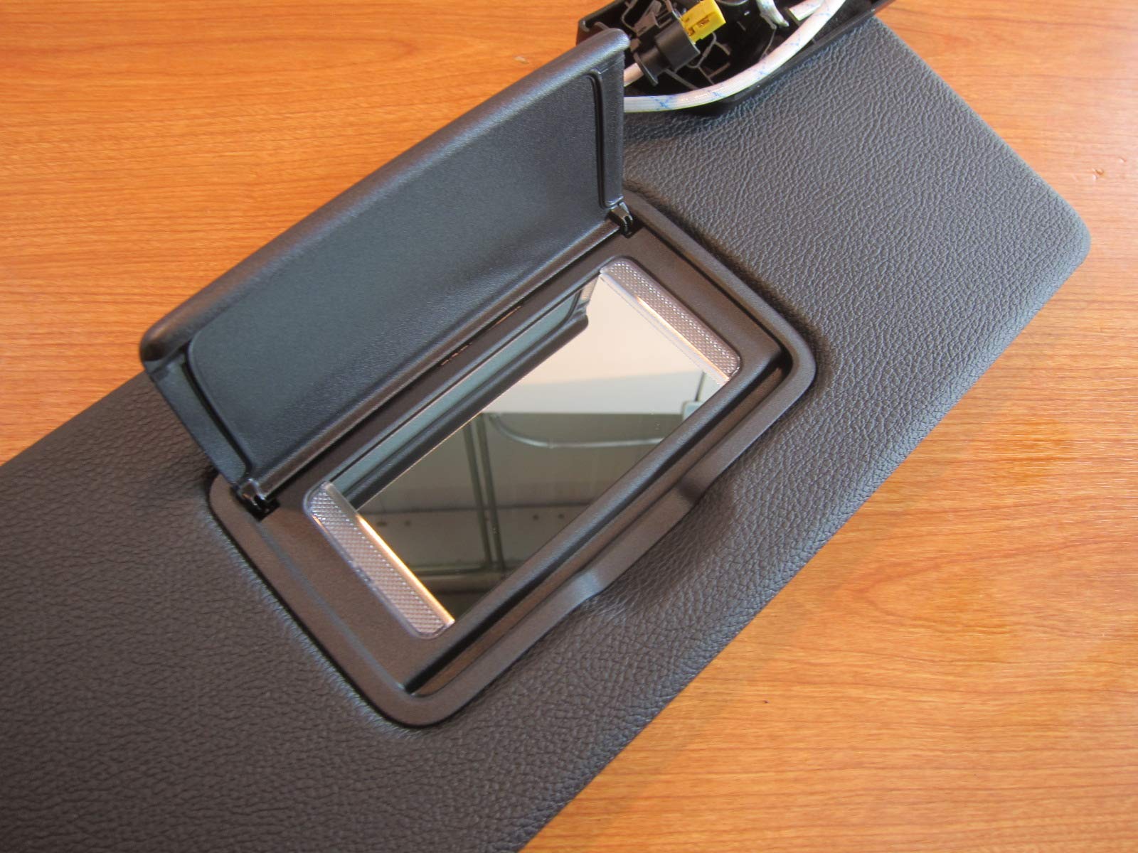 Mopar 2018-2020 Jeep Wrangler JL & Gladiator Right Passenger Side LED Illuminated Sun Visor - Vanity Mirror Replacement Part for Off-Road Adventures & Night Driving