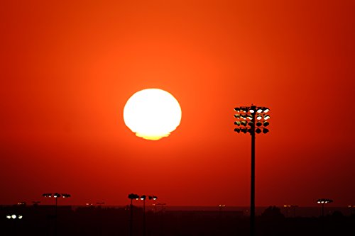 Fujifilm XF 100-400mm f/4.5-5.6 R LM OIS WR Telephoto Zoom Lens (16501109) - Professional Wildlife & Sports Photography, Travel & Outdoor Adventure
