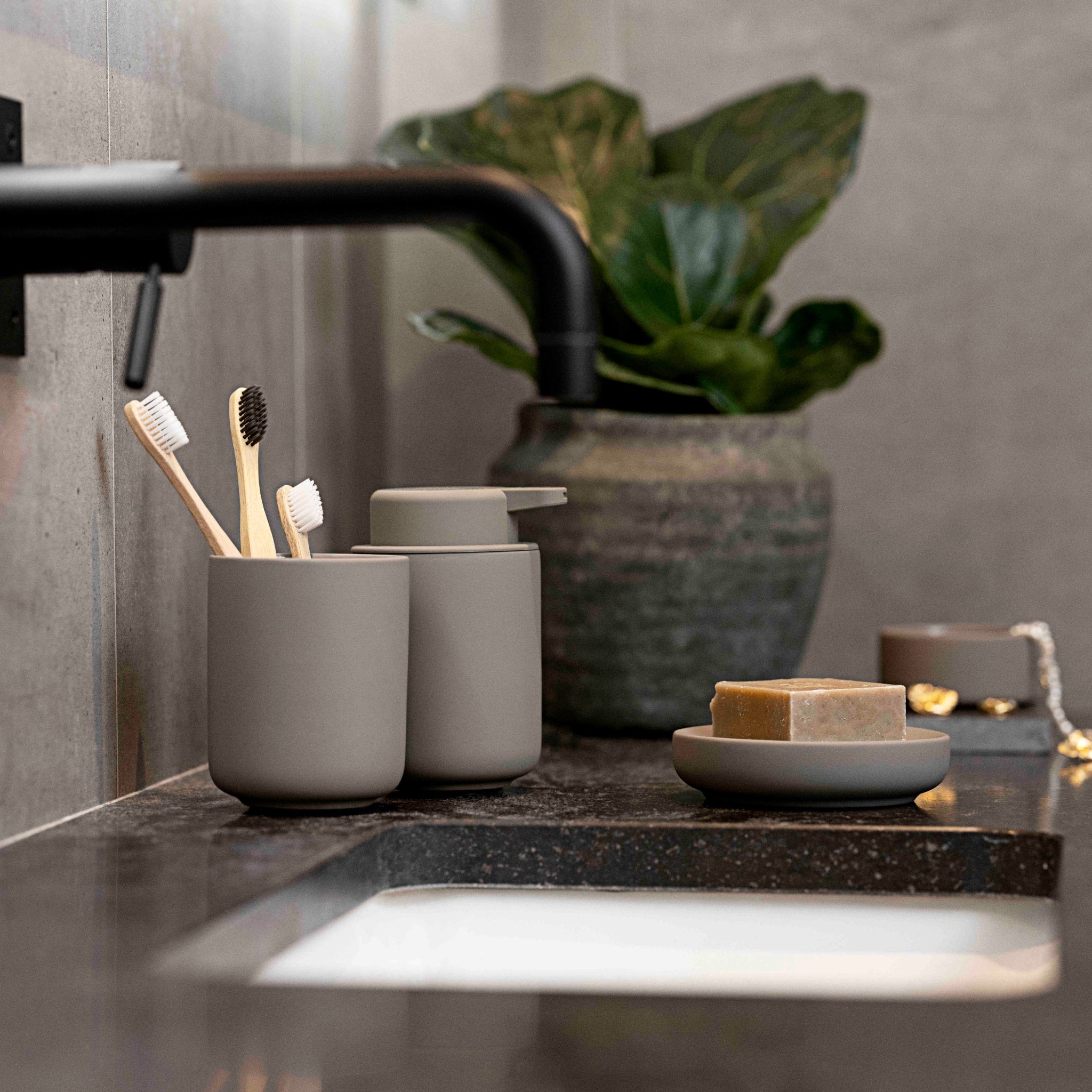 ZONE DENMARK Ume Tumbler & Toothbrush Mug - Insulated Coffee Cup with Lid, Taupe Color - Perfect for Home, Office & Travel Use