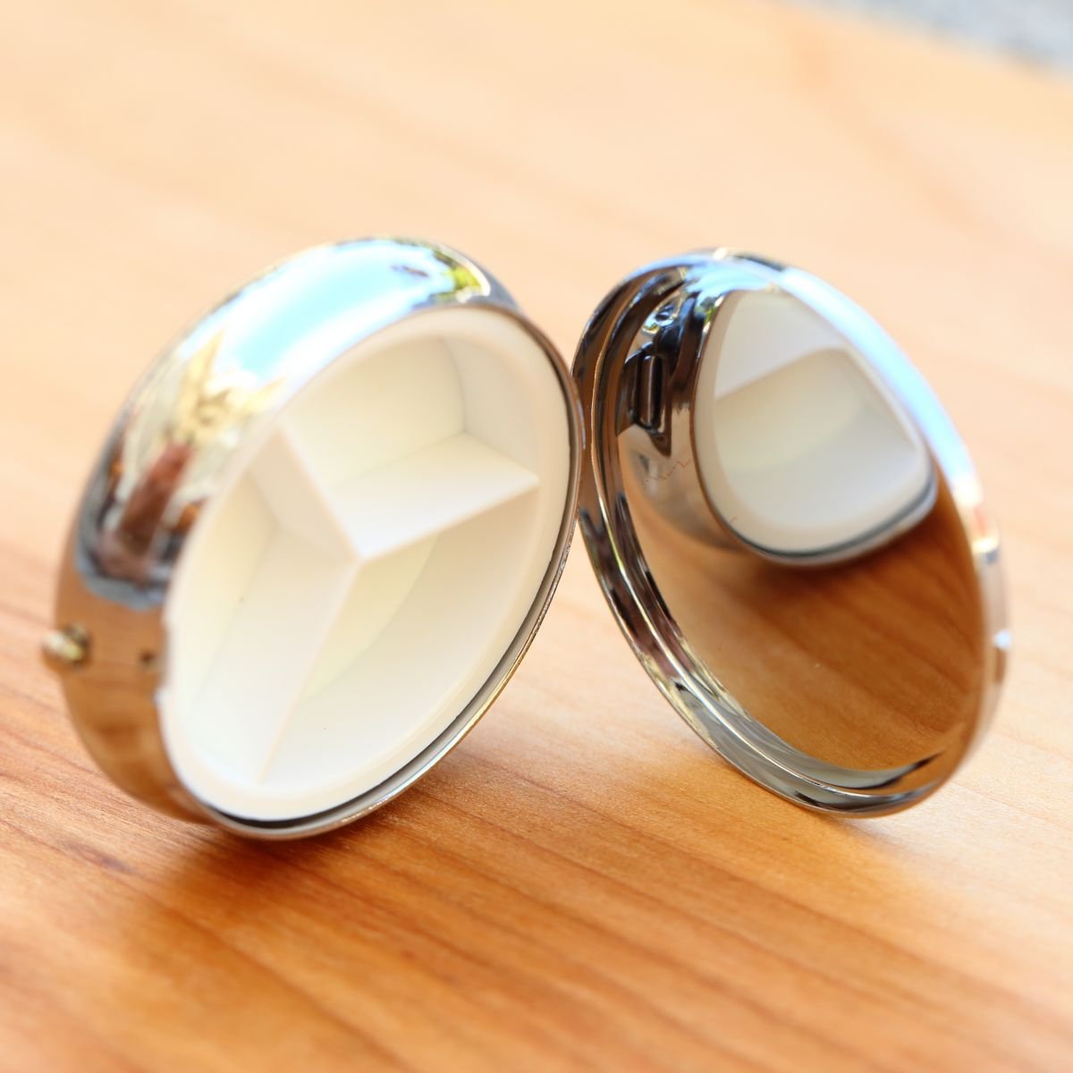 Cool Skull-Shaped Sunglasses Vitamin Pill Box - Portable Medicine Organizer for Travel, Gym & Daily Use