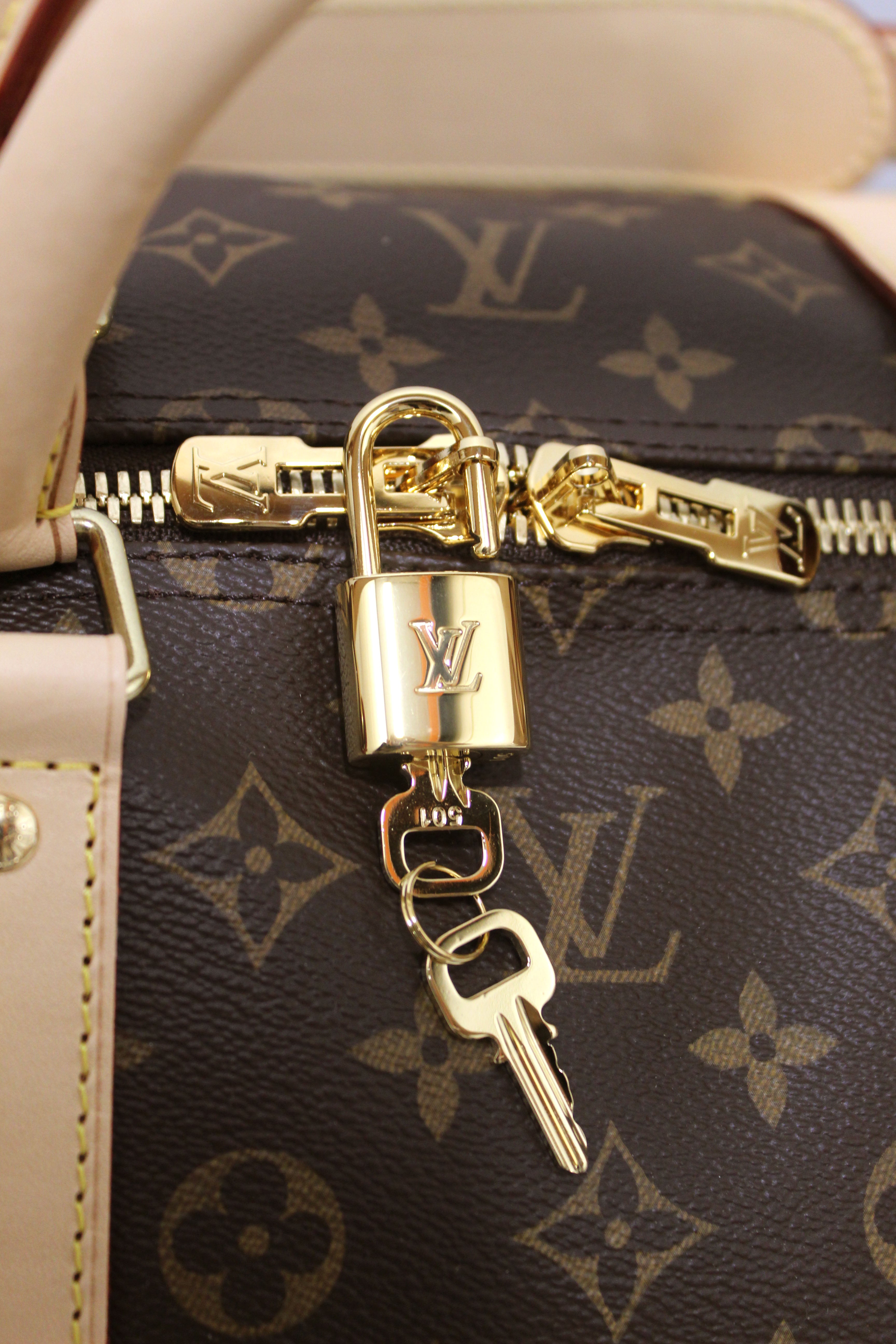 Authentic Louis Vuitton Monogram Canvas Keepall Bandoulière 55 Duffle Bag - Luxury Travel Bag for Women & Men, Perfect for Weekend Getaways & Business Trips