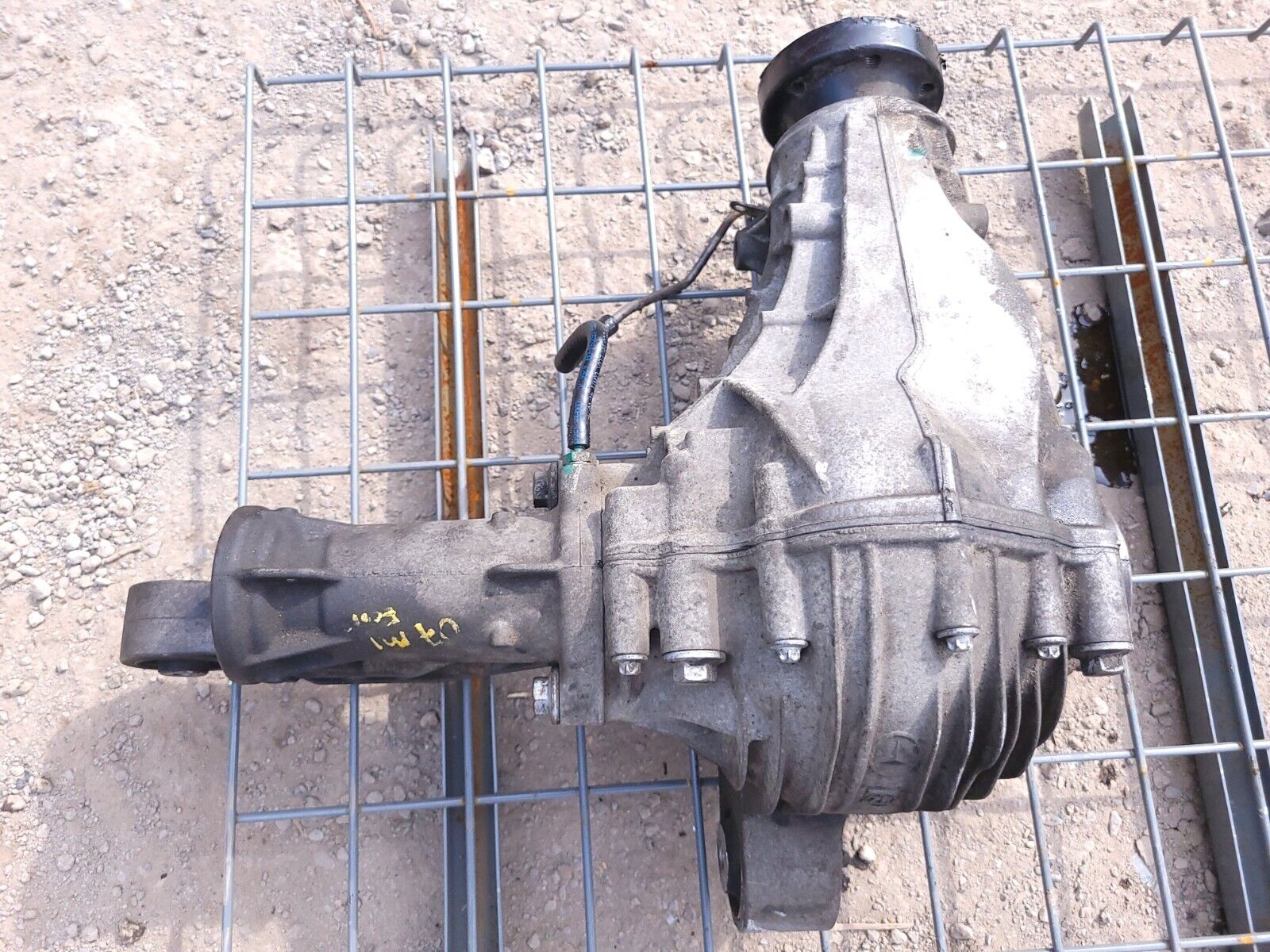 2006-2011 Mercedes ML500 Front Differential Carrier OEM Replacement Part - Perfect for Off-Roading & Performance Upgrades