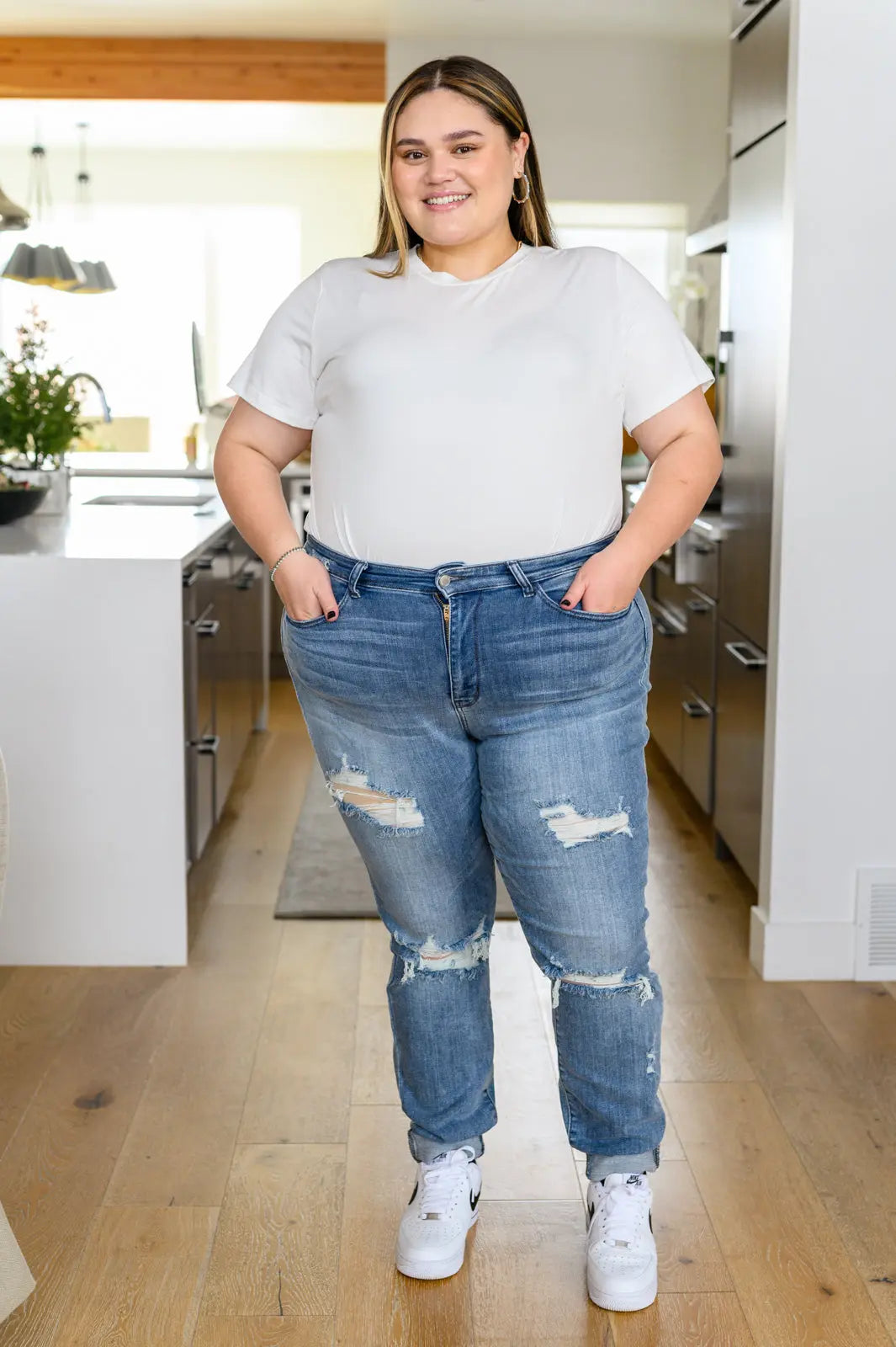 Juno Tall Skinny Destroyed Jeans for Women - High Waisted Ripped Denim Pants | Perfect for Casual Outfits, Streetwear & Night Out
