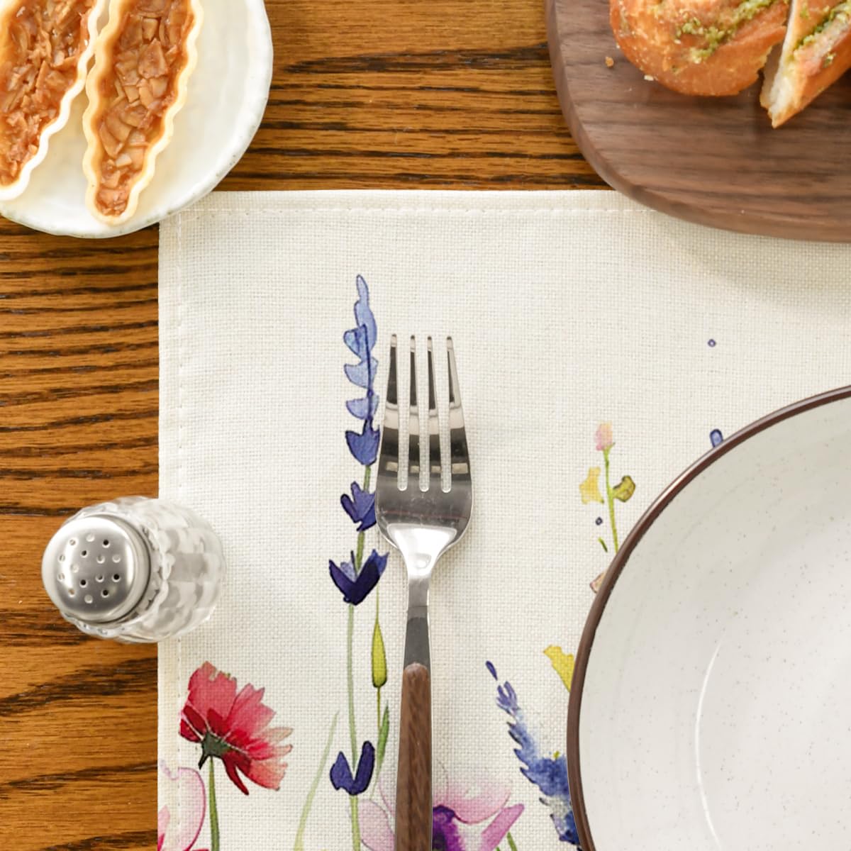 Artoid Mode Daisy Lavender Floral Leaves Spring Placemats Set of 4 - 12x18 Inch Seasonal Table Mats for Kitchen, Dining & Party Decor | Perfect for Easter, Mother's Day & Spring Home Decor