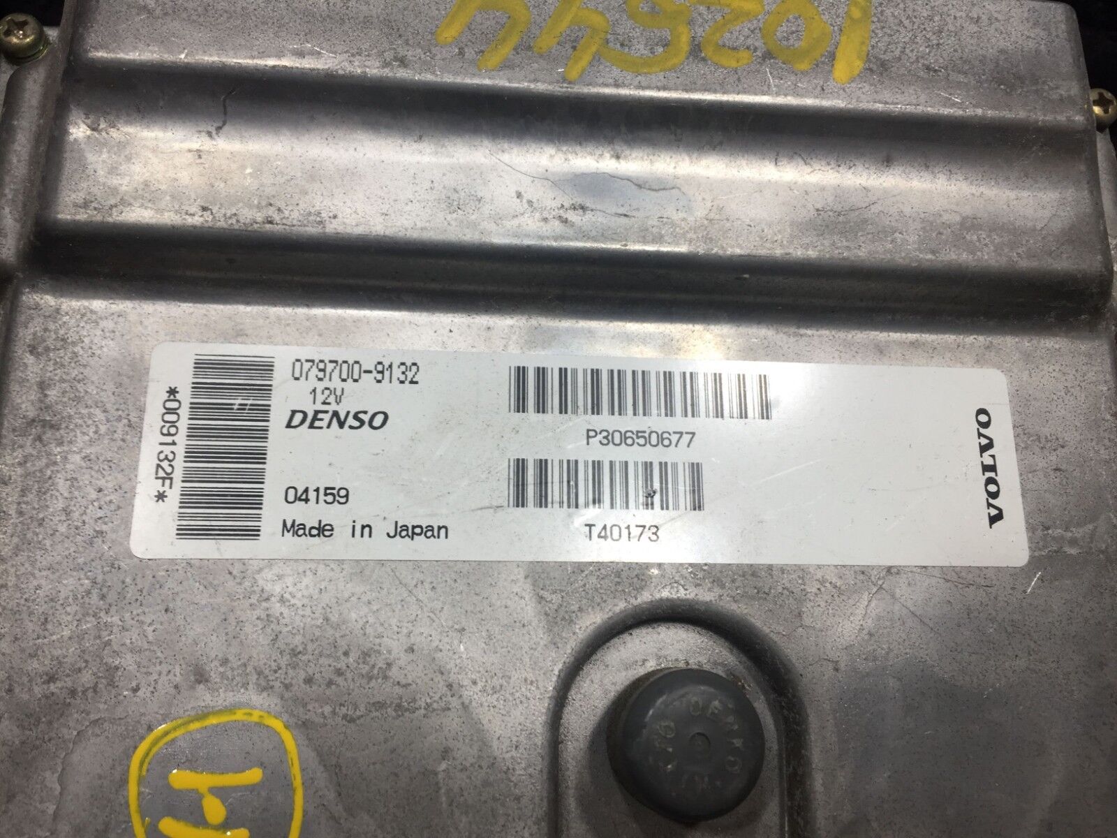 04-07 Volvo S40 V50 V70 ECU ECM Computer P30650677 OEM D11 - Engine Control Module Replacement for Volvo Vehicles - Perfect for Performance Tuning & Diagnostics