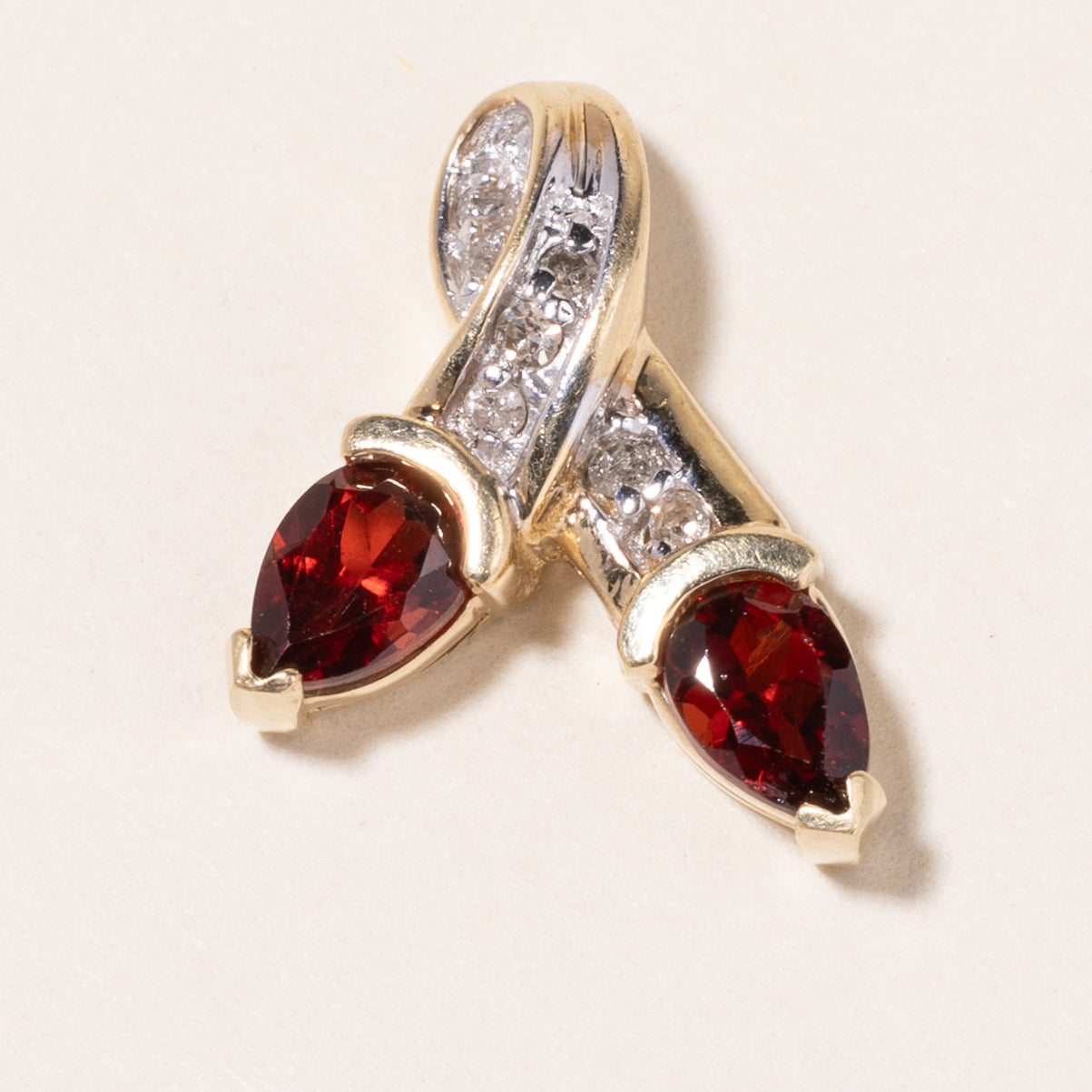 10K Yellow Gold Garnet and Diamond Pendant Necklace - 1.12ctw Garnet & 0.07ctw Diamond - Elegant Jewelry Gift for Women, Perfect for Valentine's Day, Anniversary or Birthday