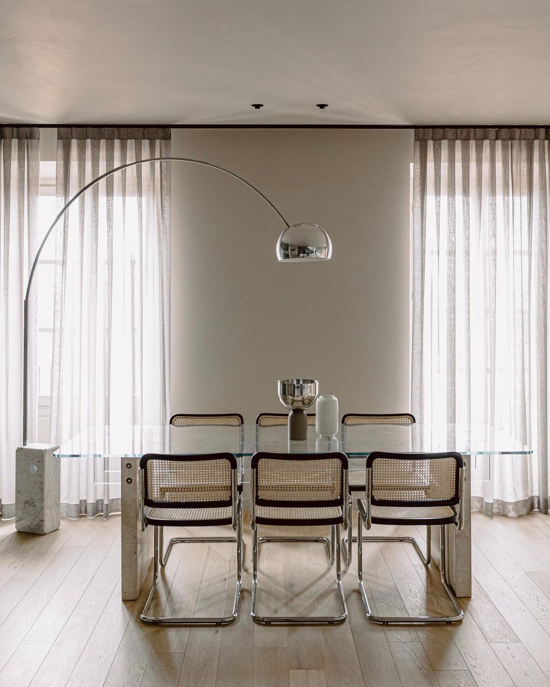 Arcadia Luxe Modern Floor Lamp - Adjustable Height LED Standing Light for Living Room, Bedroom & Office - Elegant Home Decor Lighting for Reading & Relaxation