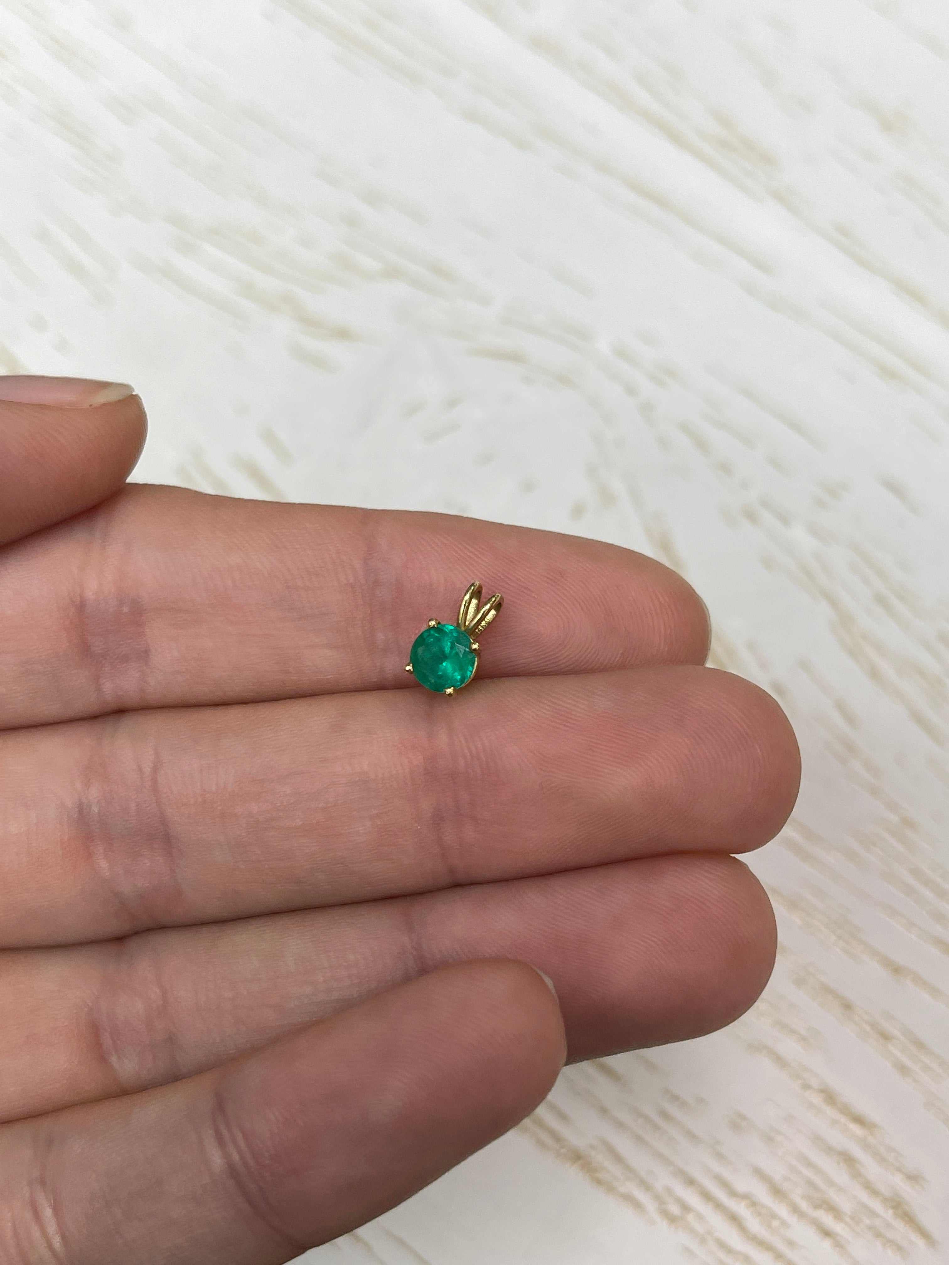 0.50 Carat Round Colombian Emerald 14K Gold Solitaire Pendant Necklace - Perfect for Anniversary Gifts, Valentine's Day & Special Occasions