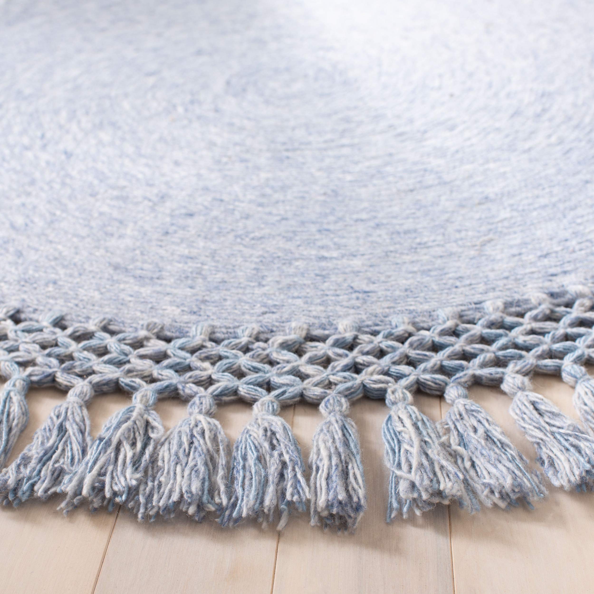 SAFAVIEH Sahara Collection 4' Round Blue Denim Handmade Boho Tassel Area Rug - SAH490L - Perfect for Bohemian Living Rooms, Bedrooms & Dorm Decor
