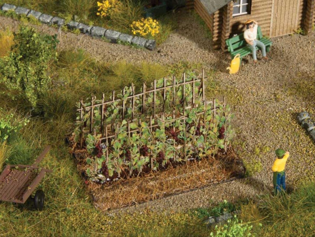 HO Scale Model Train Scenery Grape Vine Plants (24-Pack) - Realistic Miniature Grapevines for Model Railroad Layouts, Dioramas & Train Set Displays