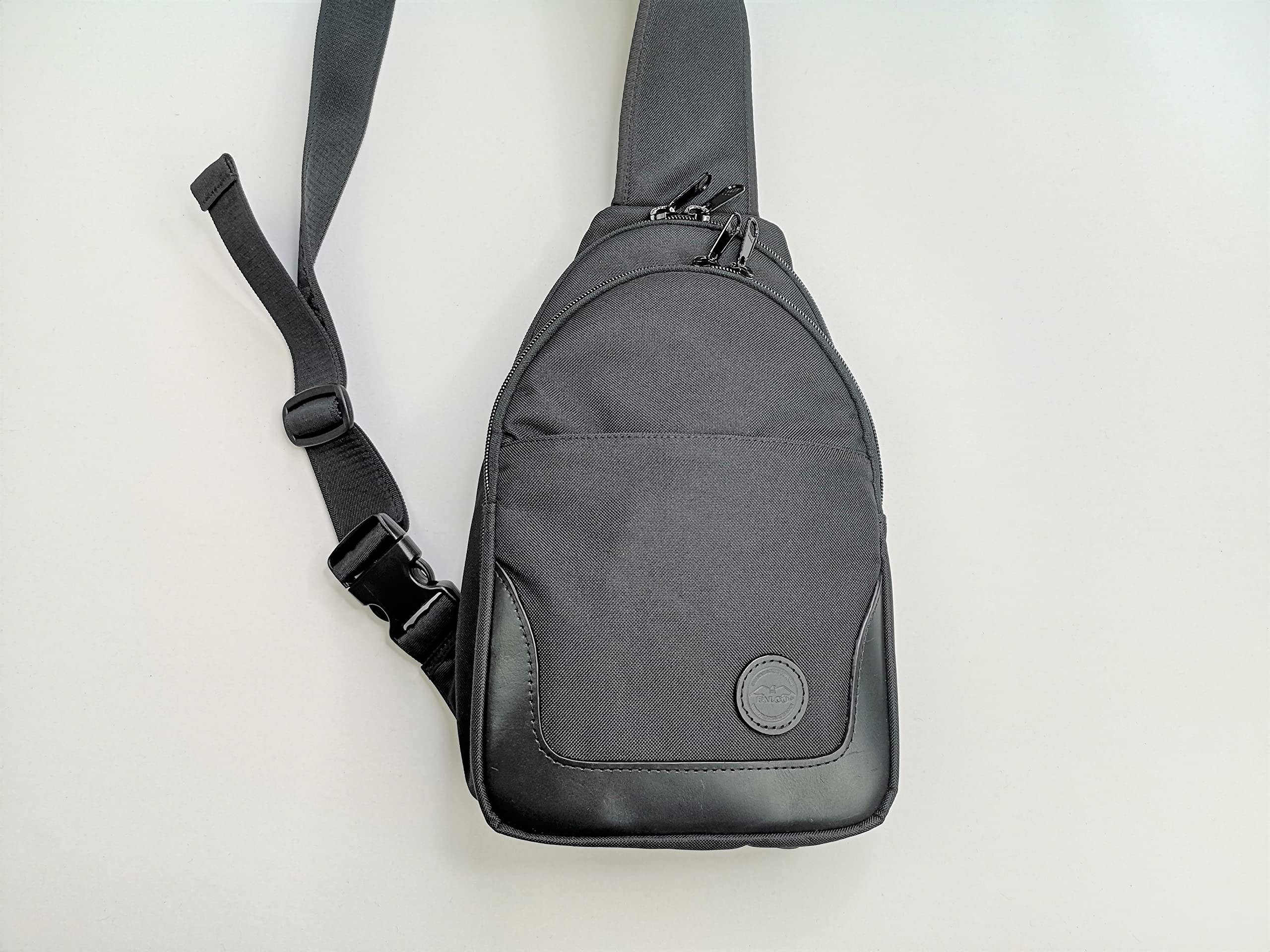 FALCO G106 Concealed Chest Holster Gun Bag - Tactical Sling Pouch for Pistols & Revolvers - Perfect for Hiking, Camping & Outdoor Activities