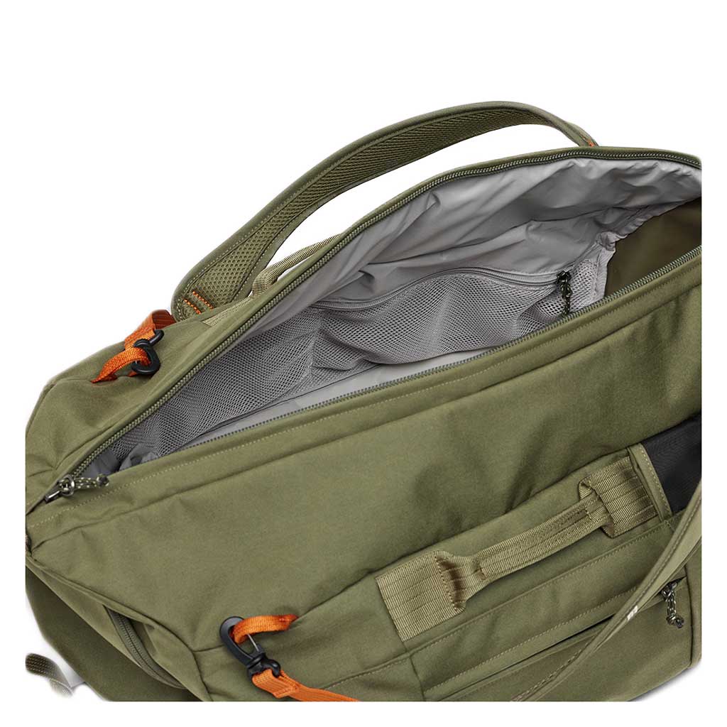 Färden Duffle 50 - Large Travel Duffel Bag for Men & Women, Water-Resistant Gym Sports Bag with Shoulder Strap - Perfect for Workouts, Travel, and Weekend Getaways