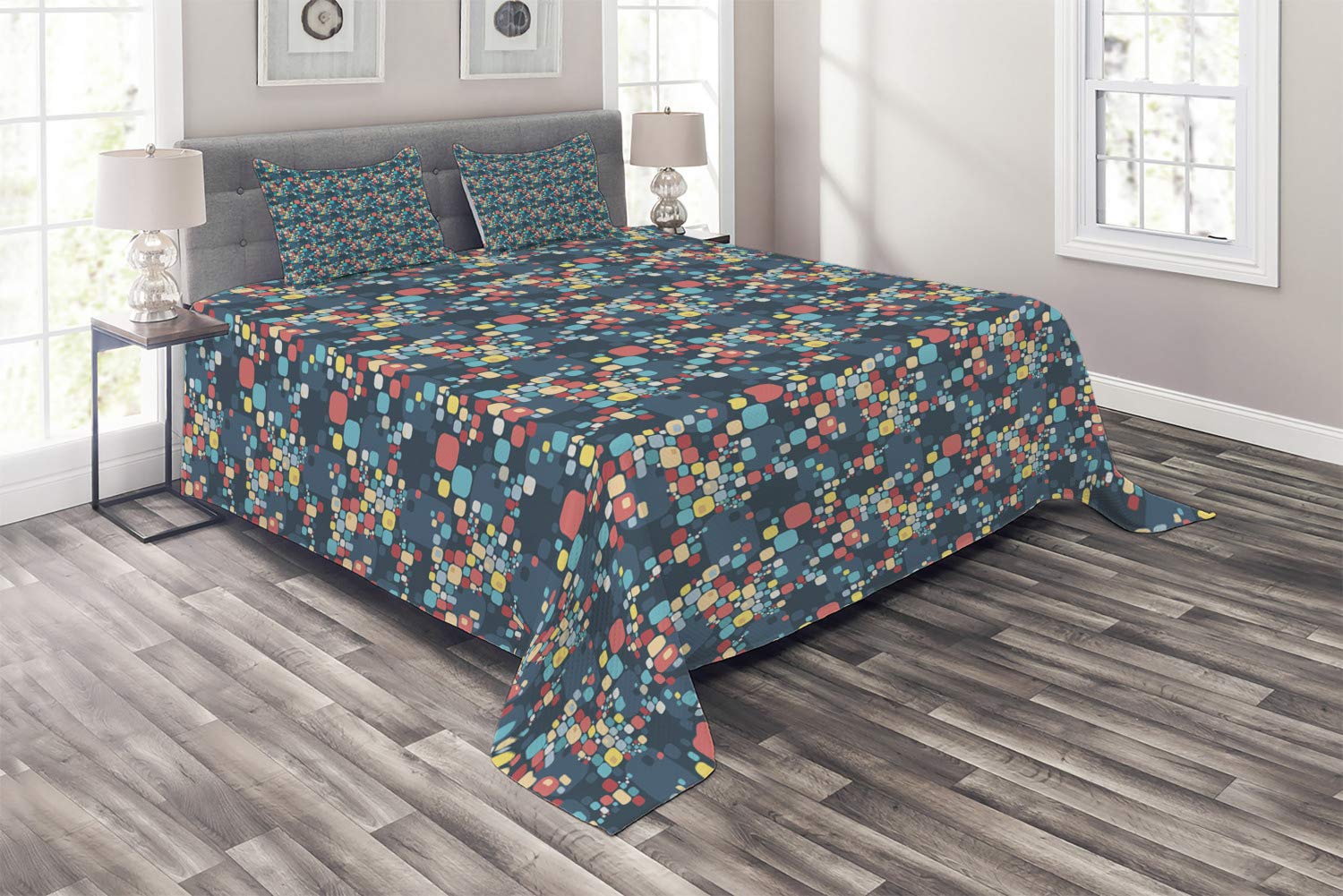 Ambesonne Vintage 3-Piece Quilted Bedspread Set - King Size Abstract Retro Geometric Design with Oval Squares & Rectangles, Includes 2 Pillow Shams, Multicolor | Perfect for Bohemian & Modern Bedroom Decor