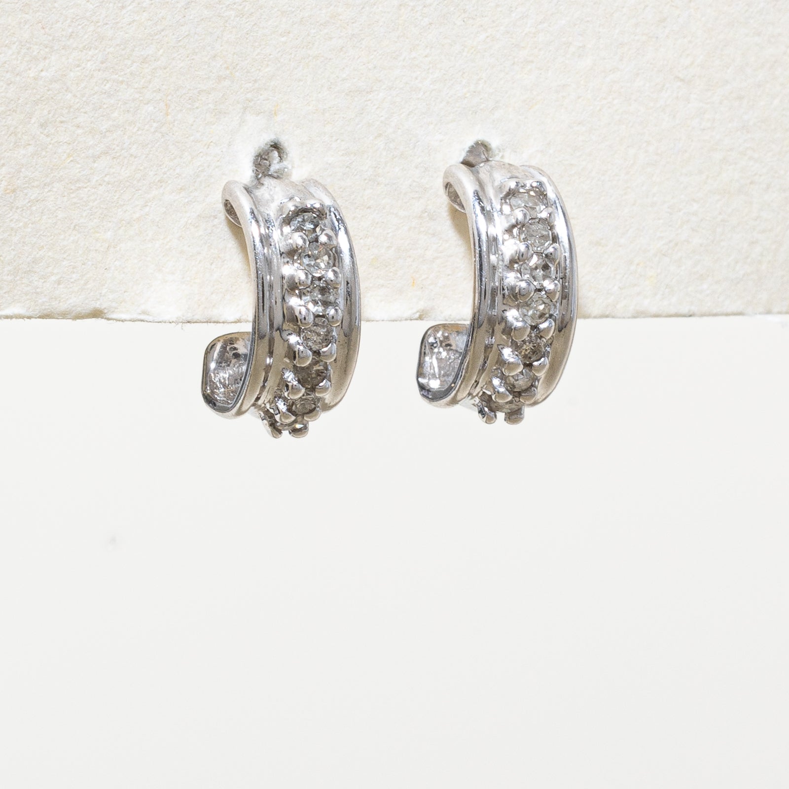 10K Gold Diamond Huggie Hoop Earrings for Women - 0.10ctw Total Weight | Perfect for Everyday Wear, Date Night & Special Occasions