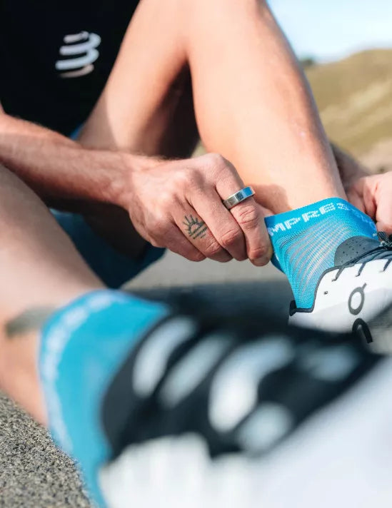 Compressport Unisex Pro Racing Socks v4.0 - Performance Running Socks for Men & Women - Lightweight, Breathable & Moisture-Wicking - Niagara Blue/White - Ideal for Marathon, Trail Running & Triathlon Training