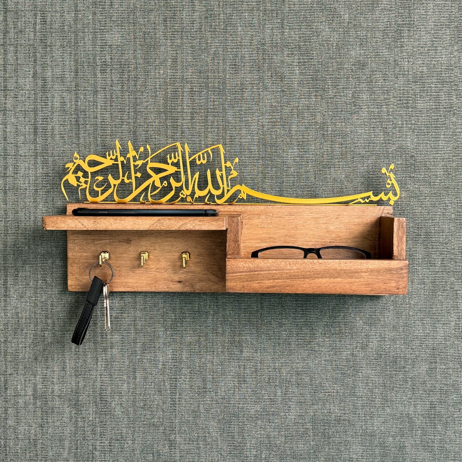 Wooden Key Holder with Bismillah Arabic Calligraphy - Islamic Wall Decor for Muslim Homes | Perfect for Entryway, Bedroom & Gift Giving