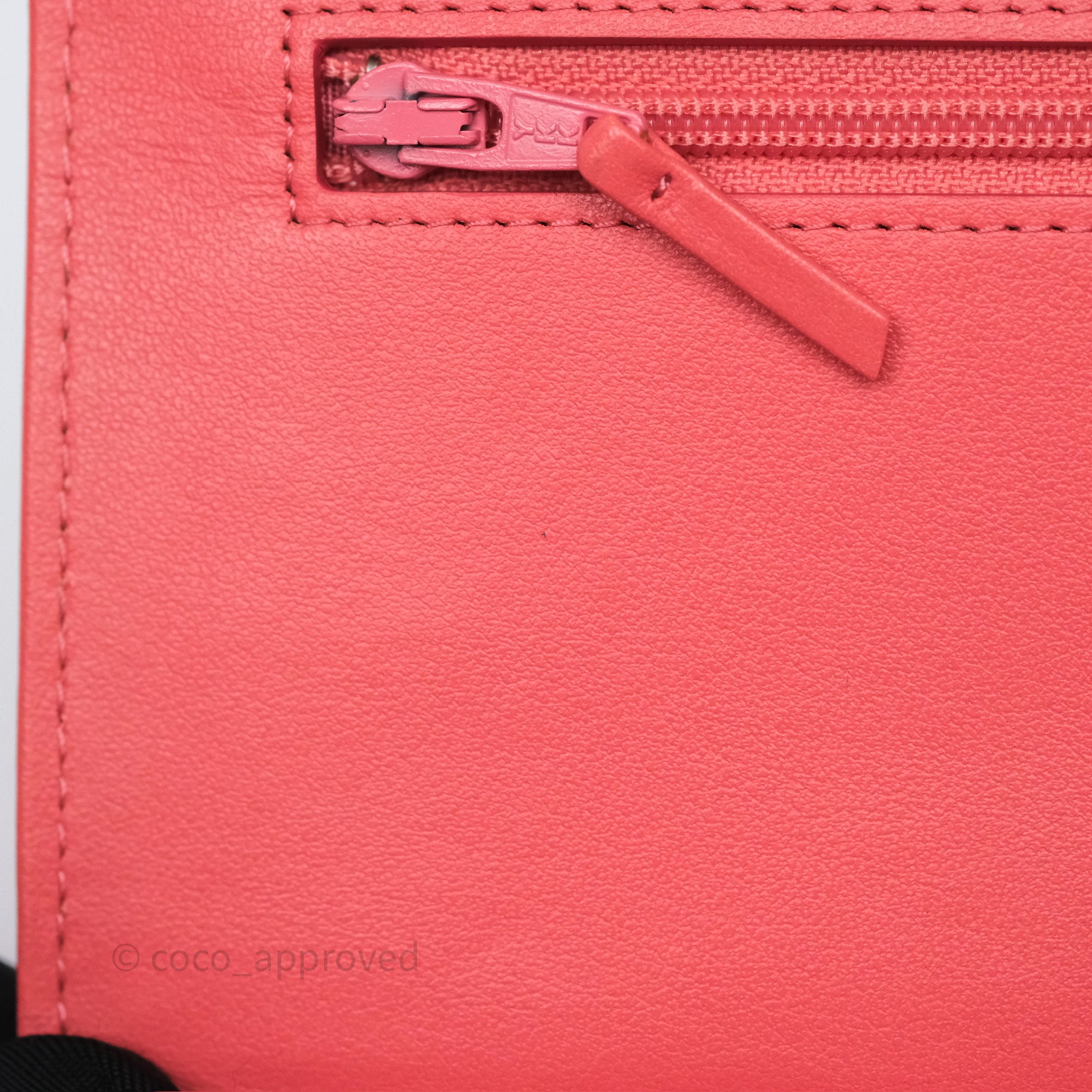 Chanel Boy Wallet on Chain WOC Quilted Dark Pink Caviar Leather with Aged Gold Hardware - Perfect for Evening Events & Luxury Fashion Accessories