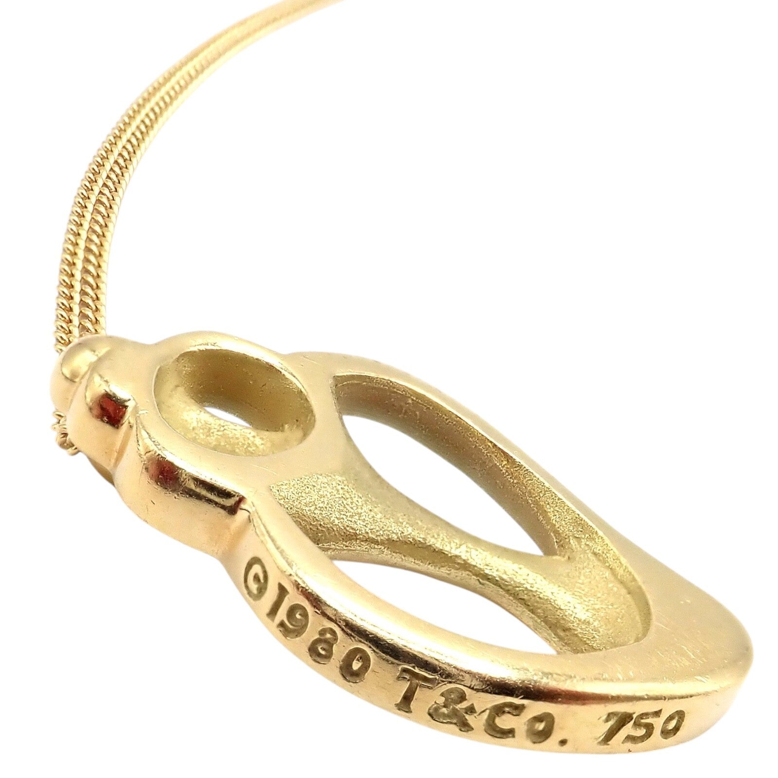 Vintage Tiffany & Co 18K Yellow Gold Seashell Pendant Necklace - Authentic 1980s Jewelry for Women, Perfect Gift for Anniversary, Birthday & Special Occasions