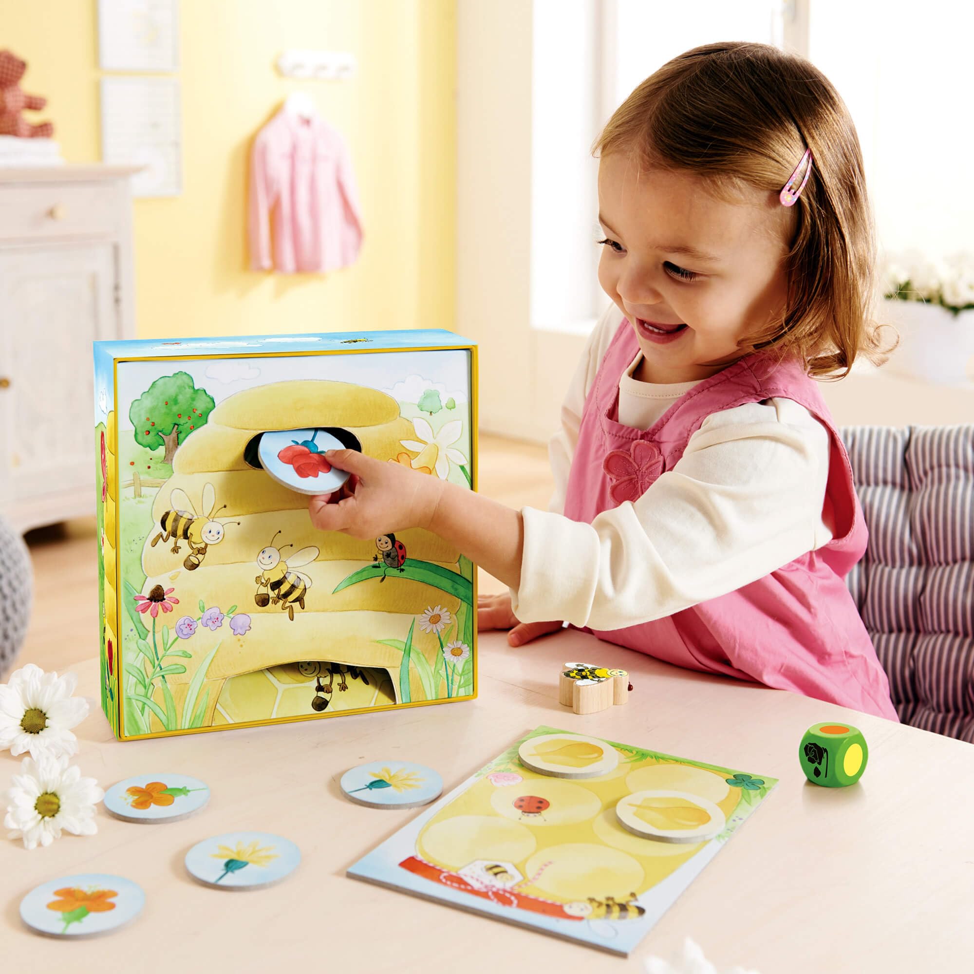 HABA My Very First Games - Hanna Honeybee - 2 Cooperative Color Learning Board Games for Toddlers Age 2-4 | Preschool Educational Toys | Made in Germany | Perfect for Family Game Night & Early Childhood Development