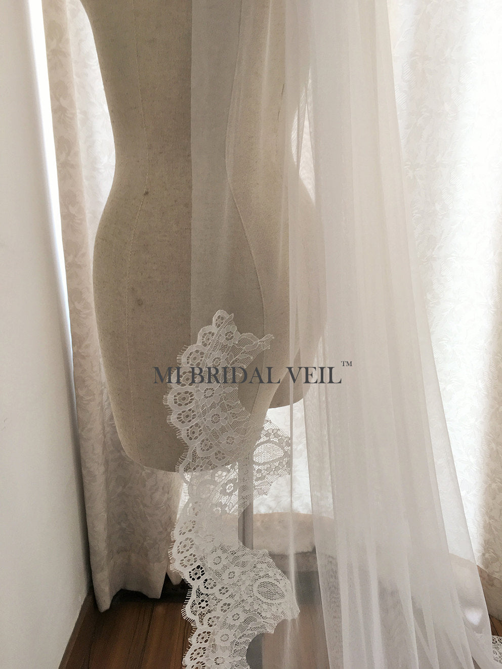 Elegant Chapel Length Lace Wedding Veil with Hip Detail - Perfect for Bridal Ceremonies & Romantic Photos