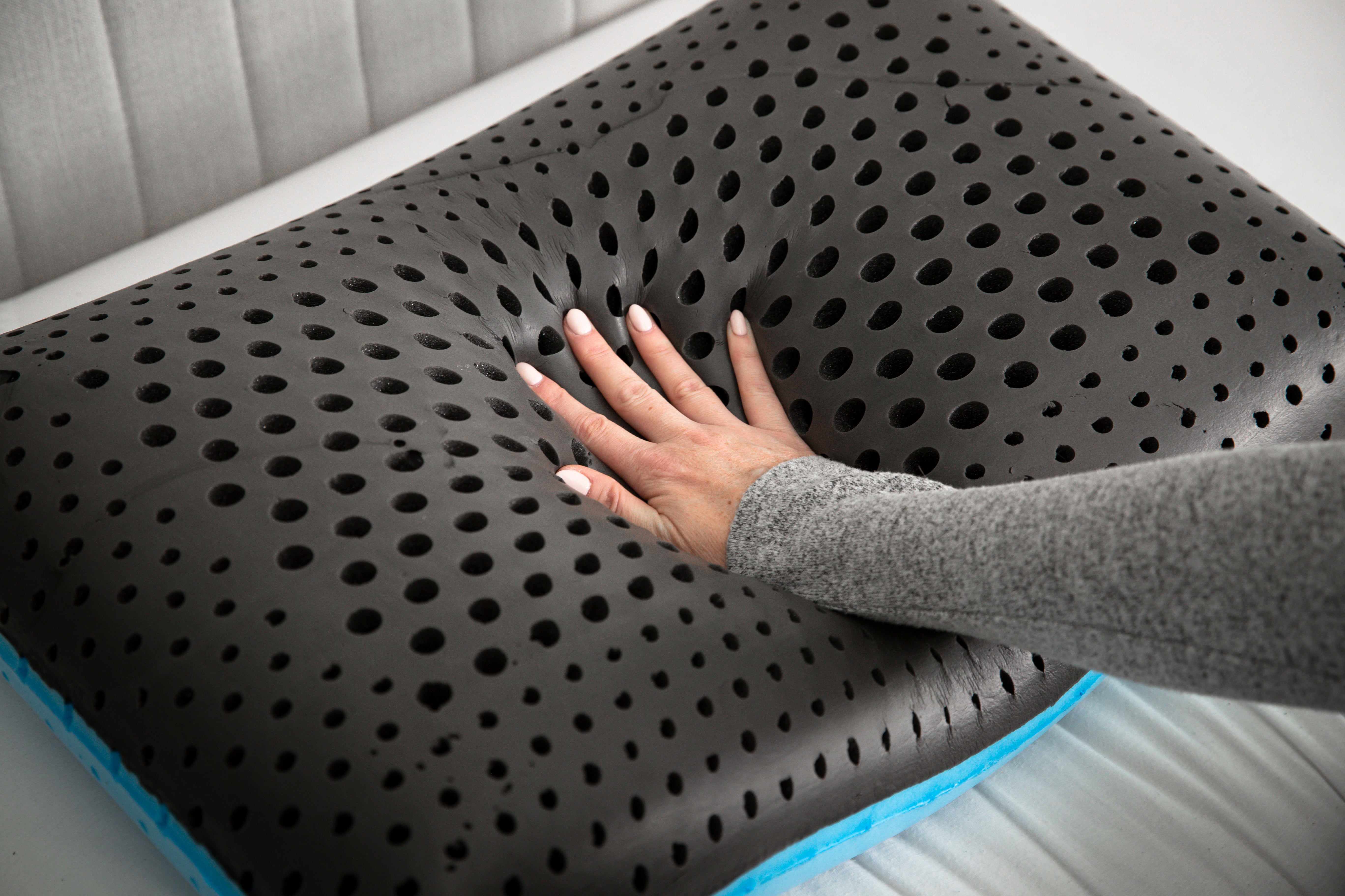 CarbonIce 7-in-1 Cooling Pillow with Bacteria Protection - Breathable & Hypoallergenic for Side, Back & Stomach Sleepers - Perfect for Hot Sleepers, Office Naps & Travel
