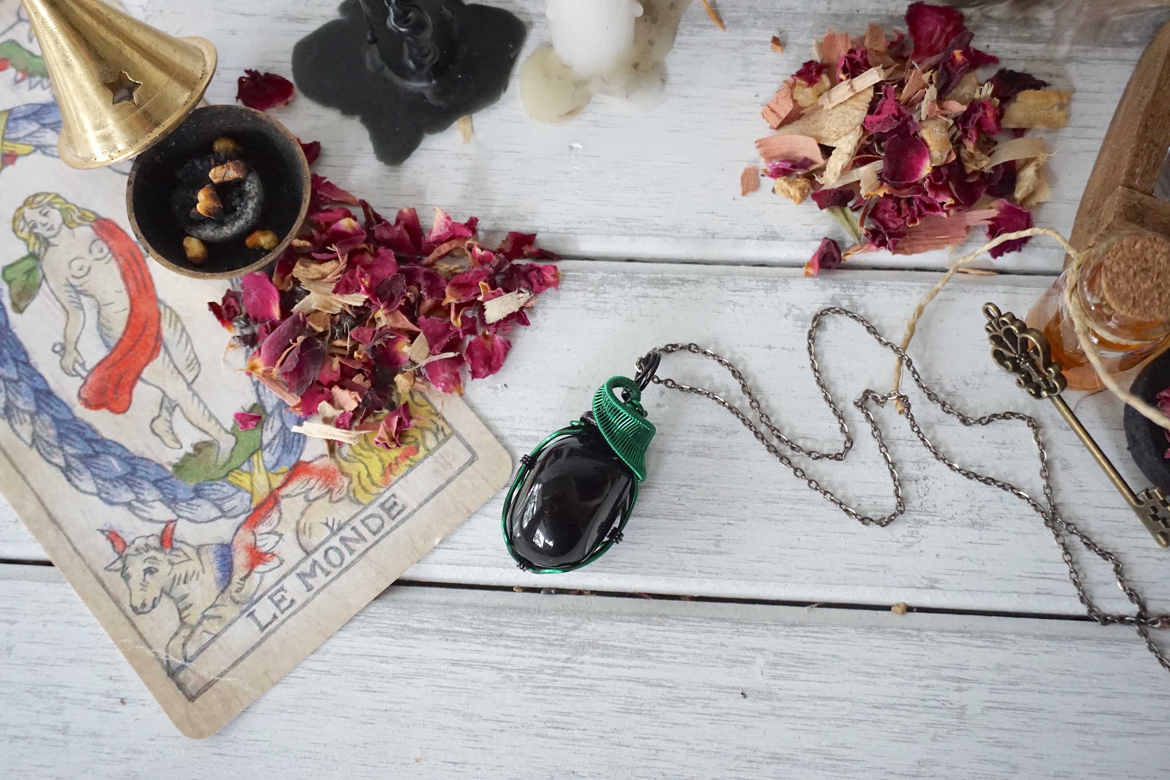 AURA OBSIDIAN COLLECTION - Obsidian Green Gemstone Necklace for Women, Handmade Spiritual Jewelry, Healing Crystal Pendant for Meditation & Energy Protection | Perfect for Yoga, Reiki & Boho Fashion
