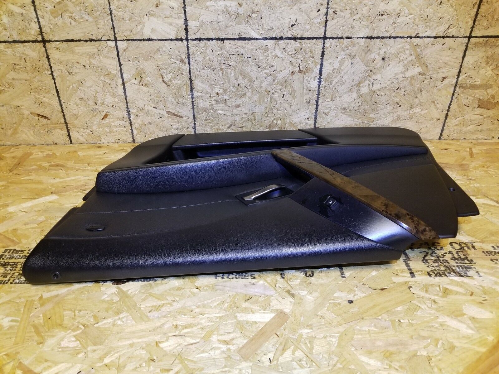 2004-2007 BMW 530xi E60 Right Front Passenger Door Trim Panel - Genuine OEM Replacement Part for Interior Door Repair & Customization