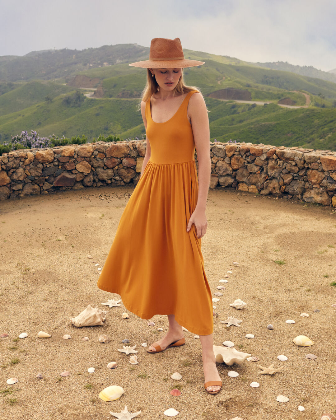 Elegant Scoop Neck Dress for Women - Flowy Summer Casual Dress - Perfect for Beach, Party, and Date Night