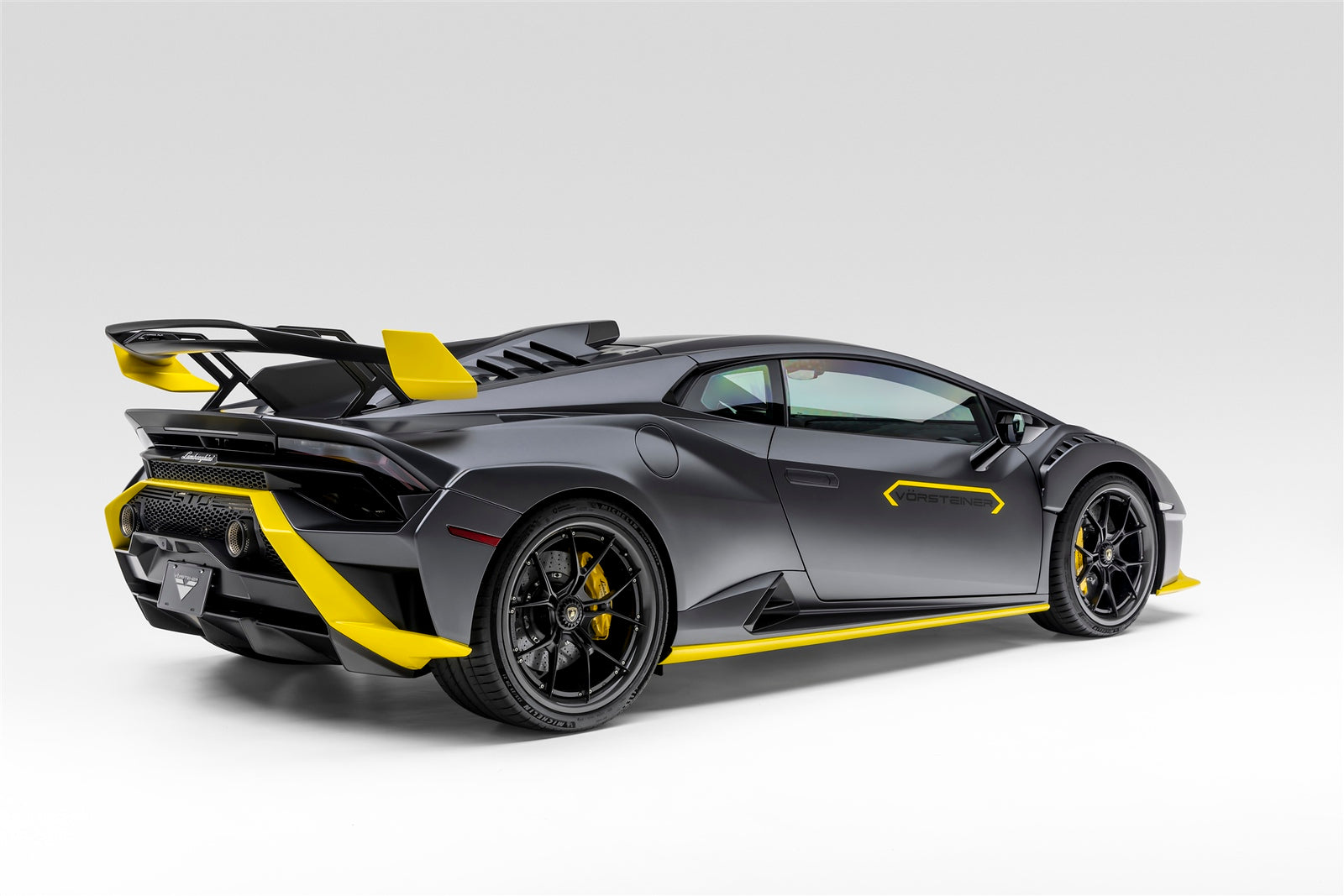 Lamborghini Huracan STO VMPC 208 1:18 Scale Diecast Model Car - Premium Collectible Sports Car Replica for Display & Gift (Home Office Decor, Car Enthusiast Collection)