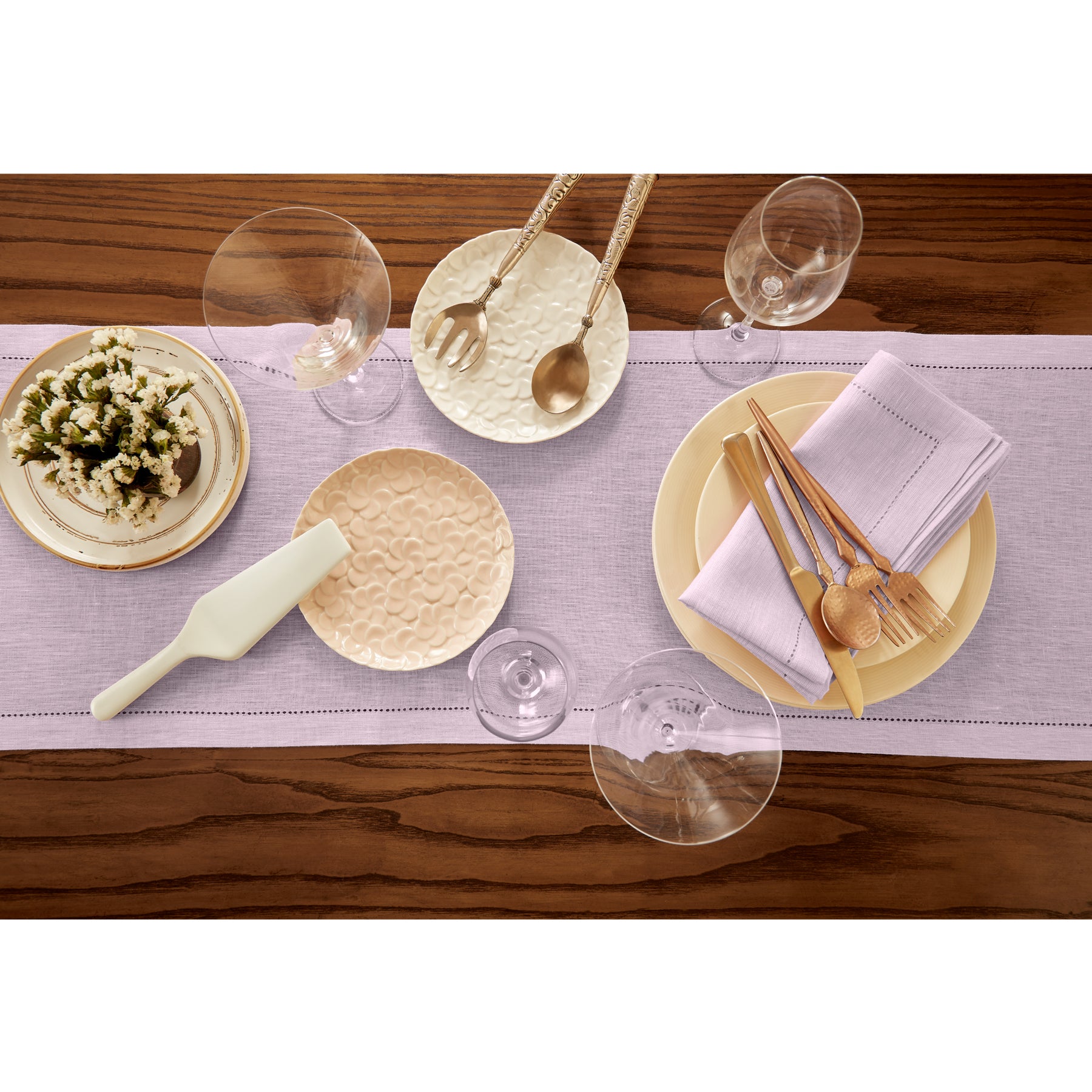 Elegant Milan Table Runner for Dining Room Decor - Perfect for Weddings, Parties, and Holiday Tablescapes