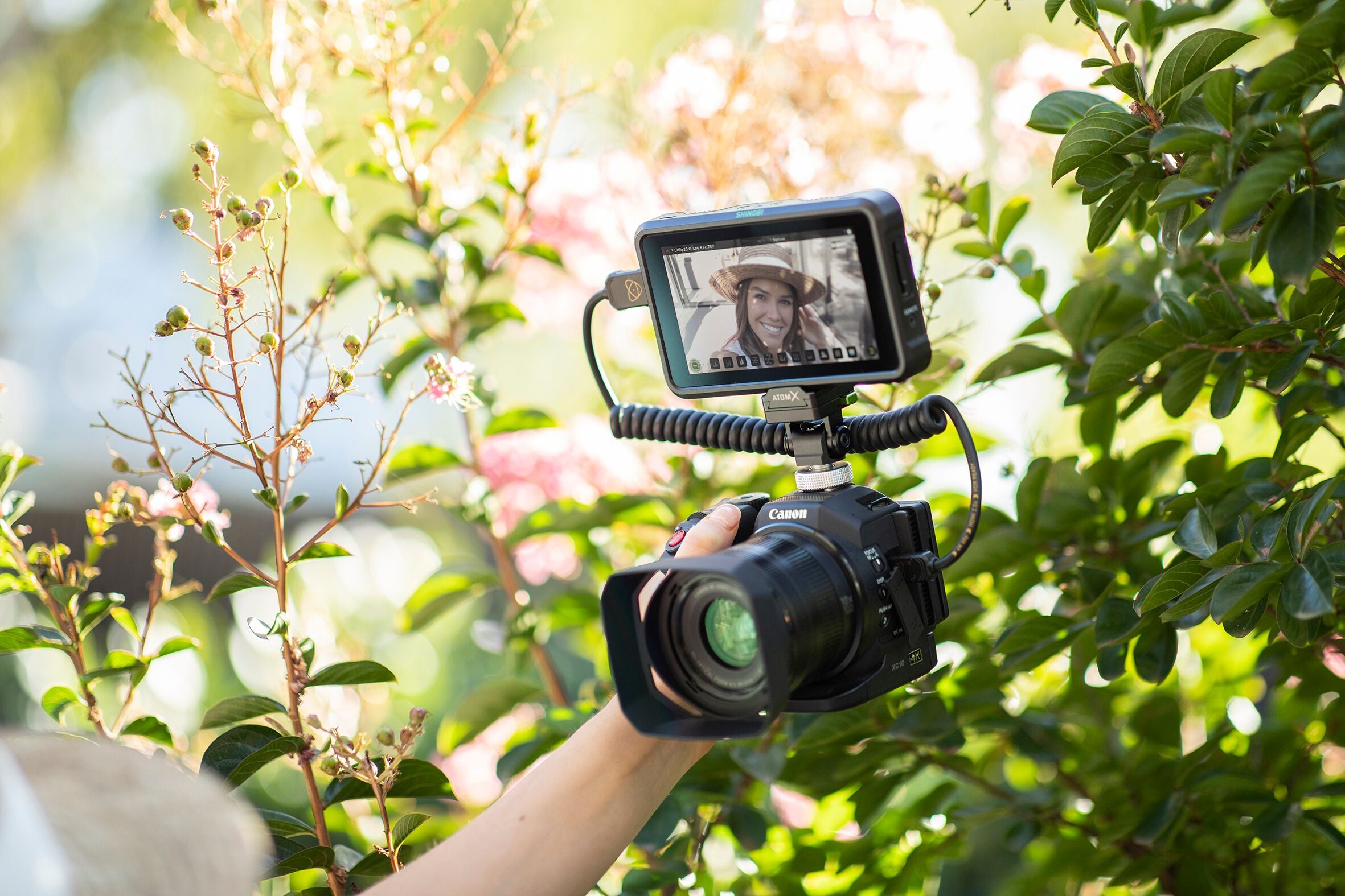 Atomos Shinobi 5.2 Inch 4K HDMI On-Camera Field Monitor - Perfect for Filmmaking, Vlogging & Live Streaming